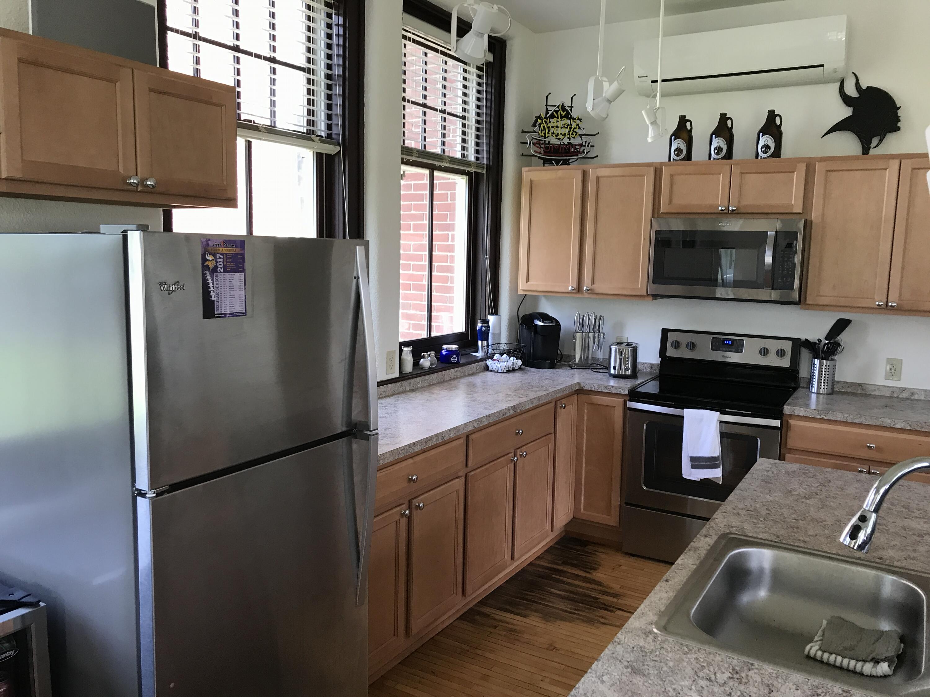 1447 Patterson Loop Loop Property Photo 9