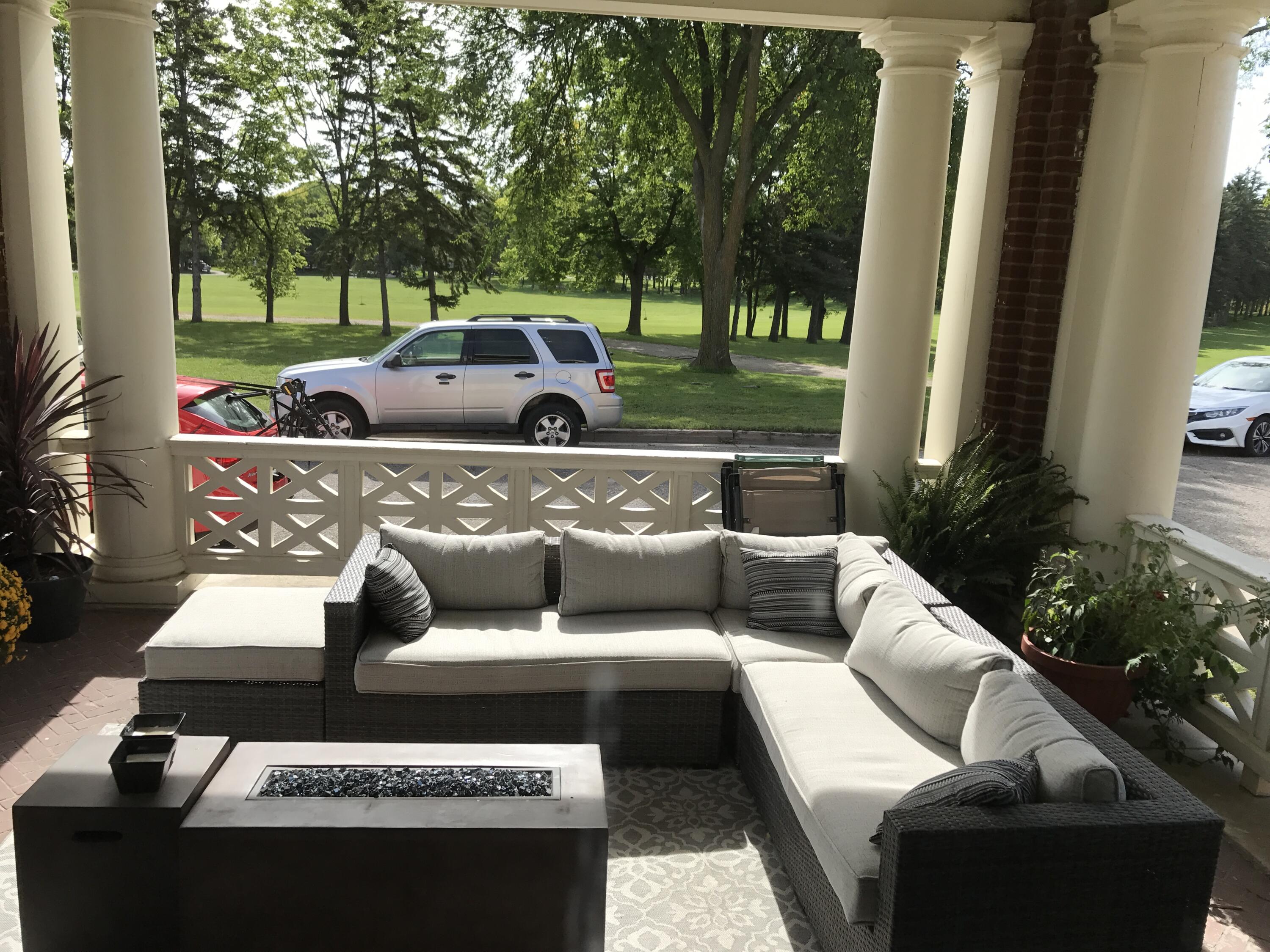 1447 Patterson Loop Loop Property Photo 10