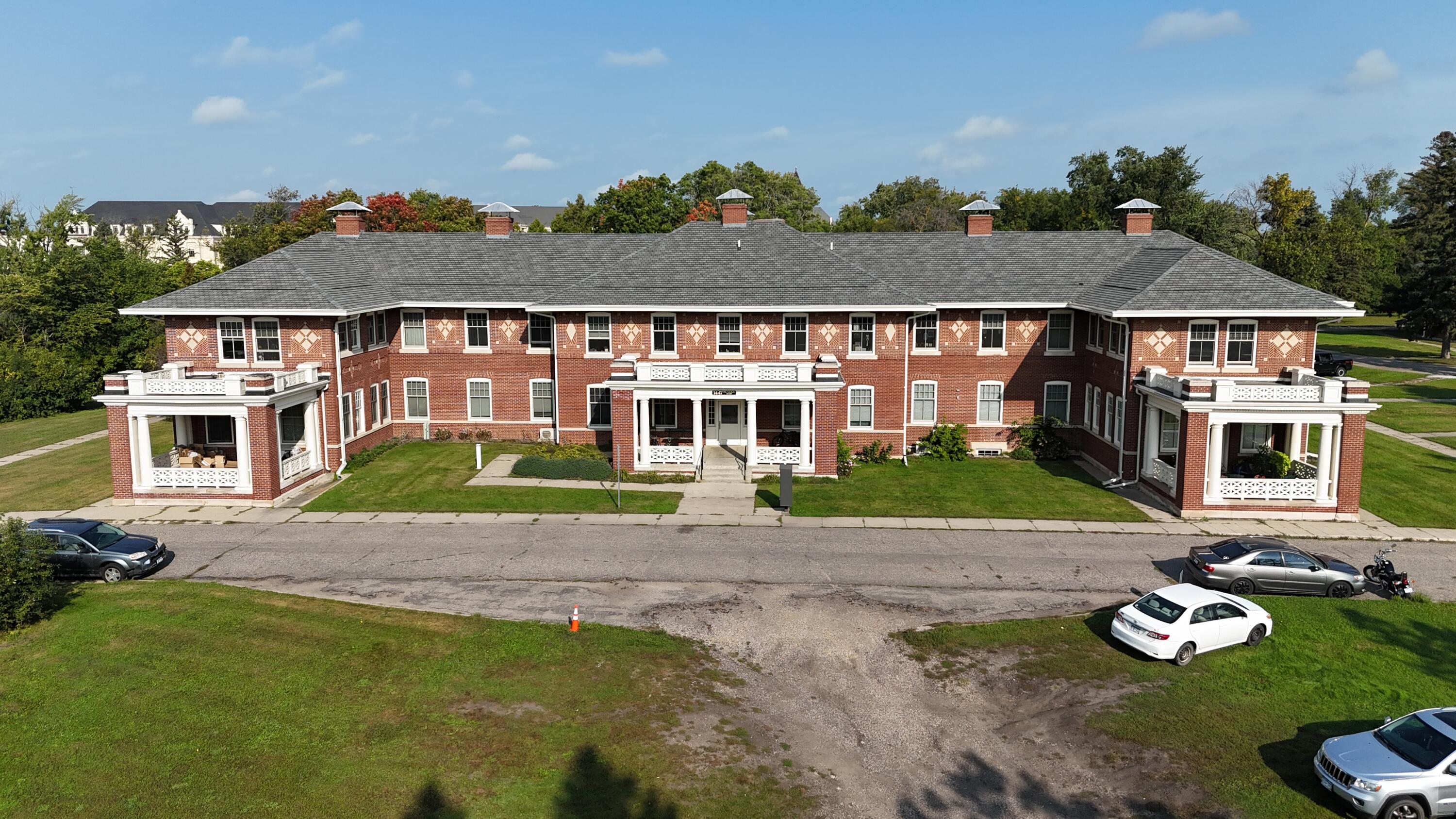 1447 Patterson Loop Loop Property Photo 14