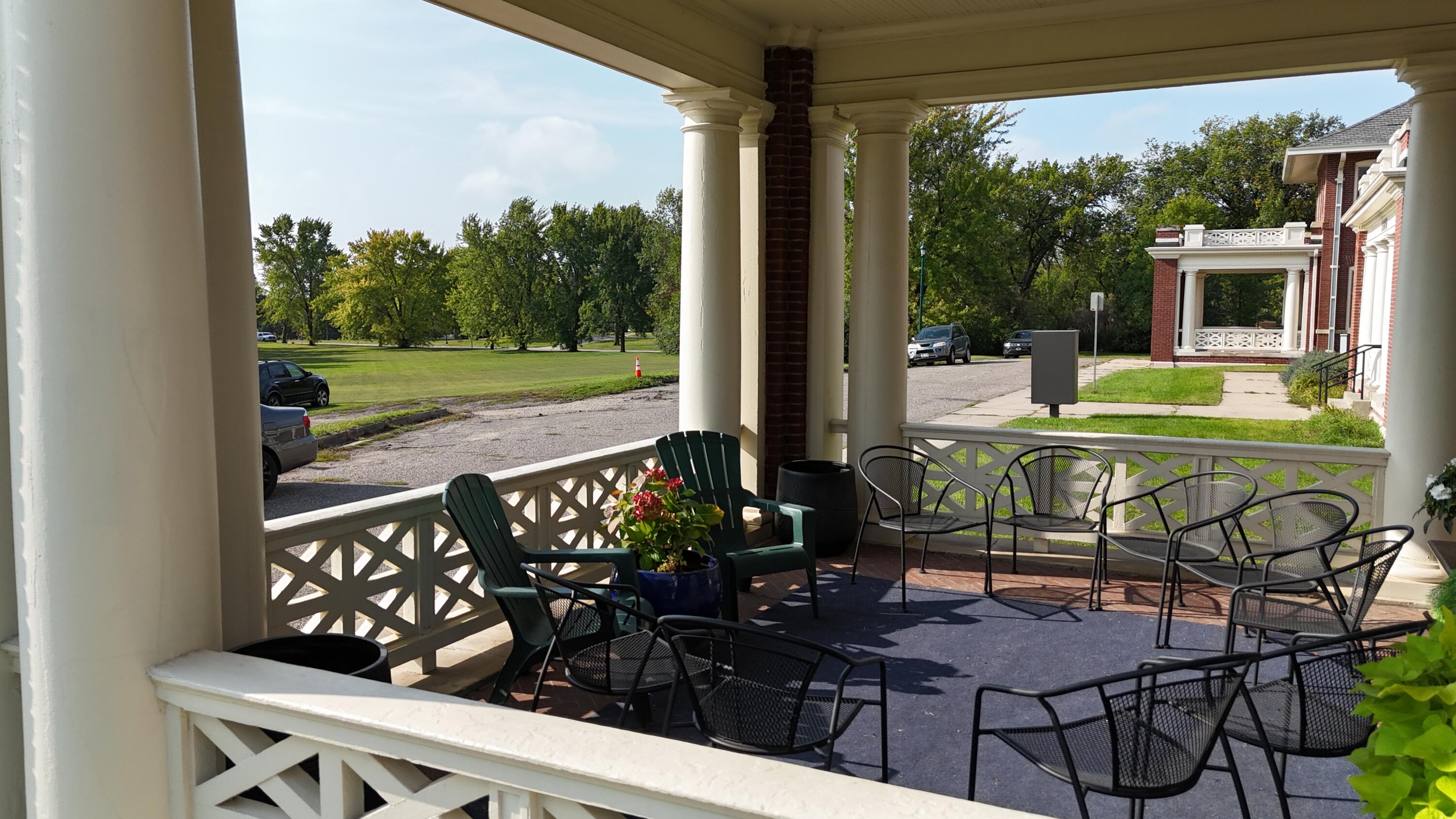 1447 Patterson Loop Loop Property Photo 17