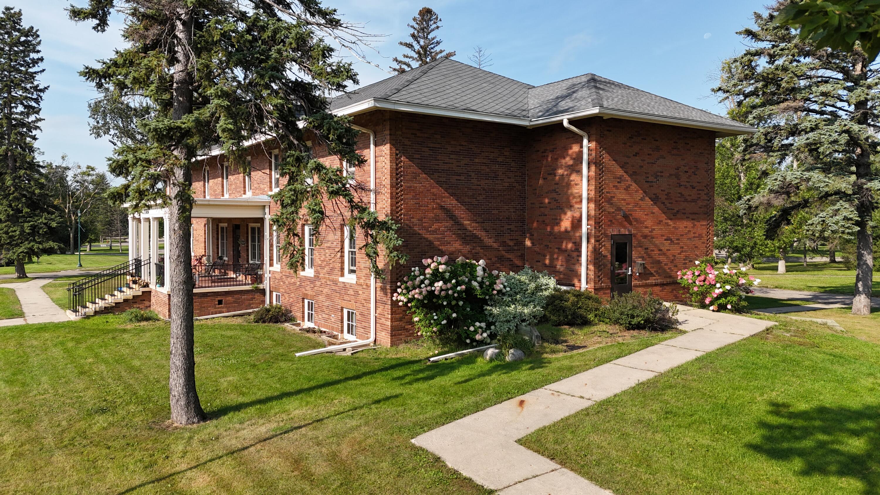 1447 Patterson Loop Loop Property Photo 20