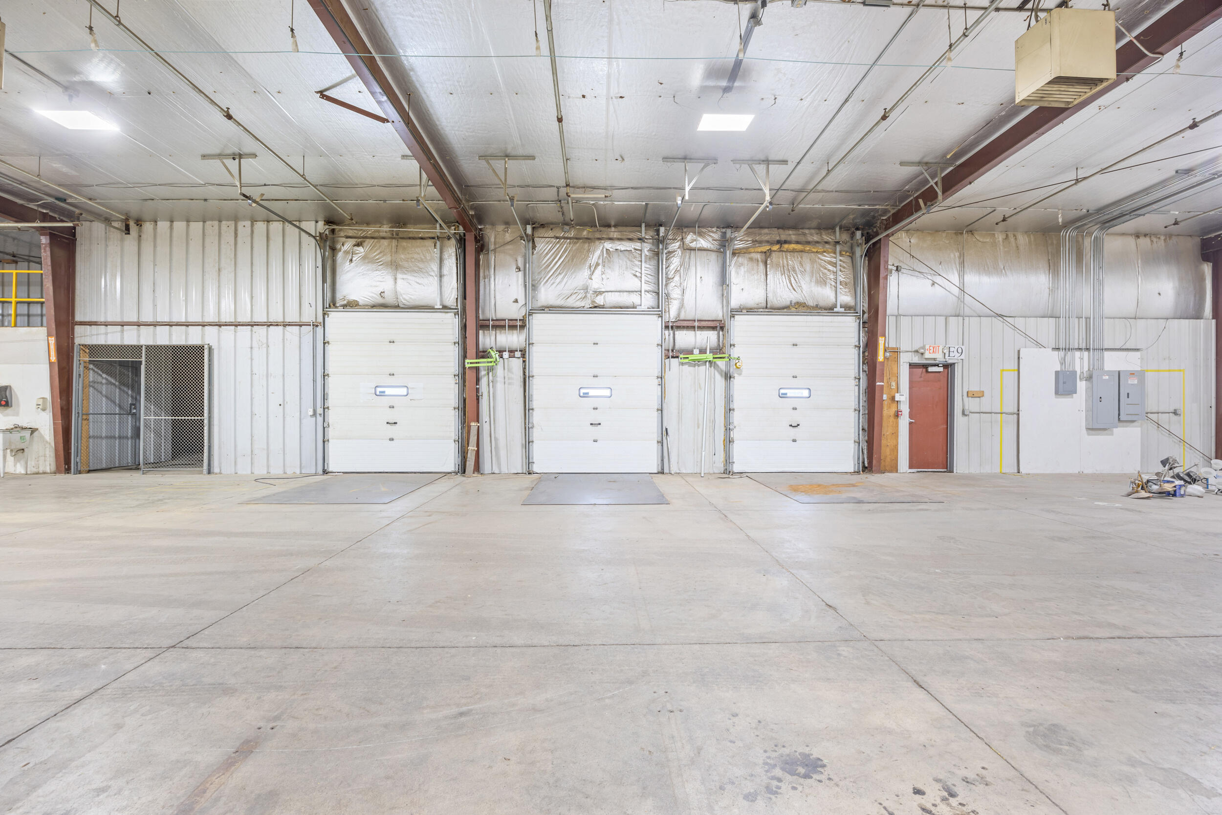 3931 37th Avenue Sw Property Photo 16