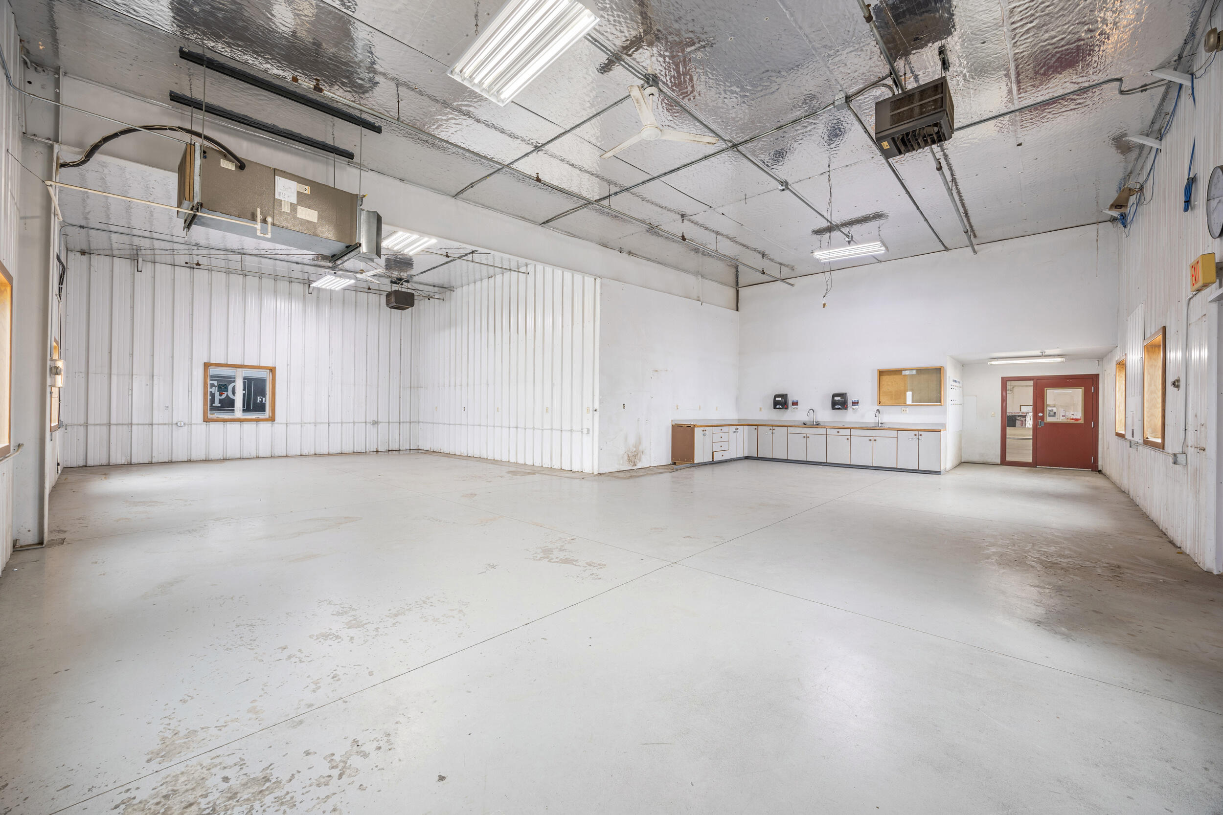 3931 37th Avenue Sw Property Photo 18