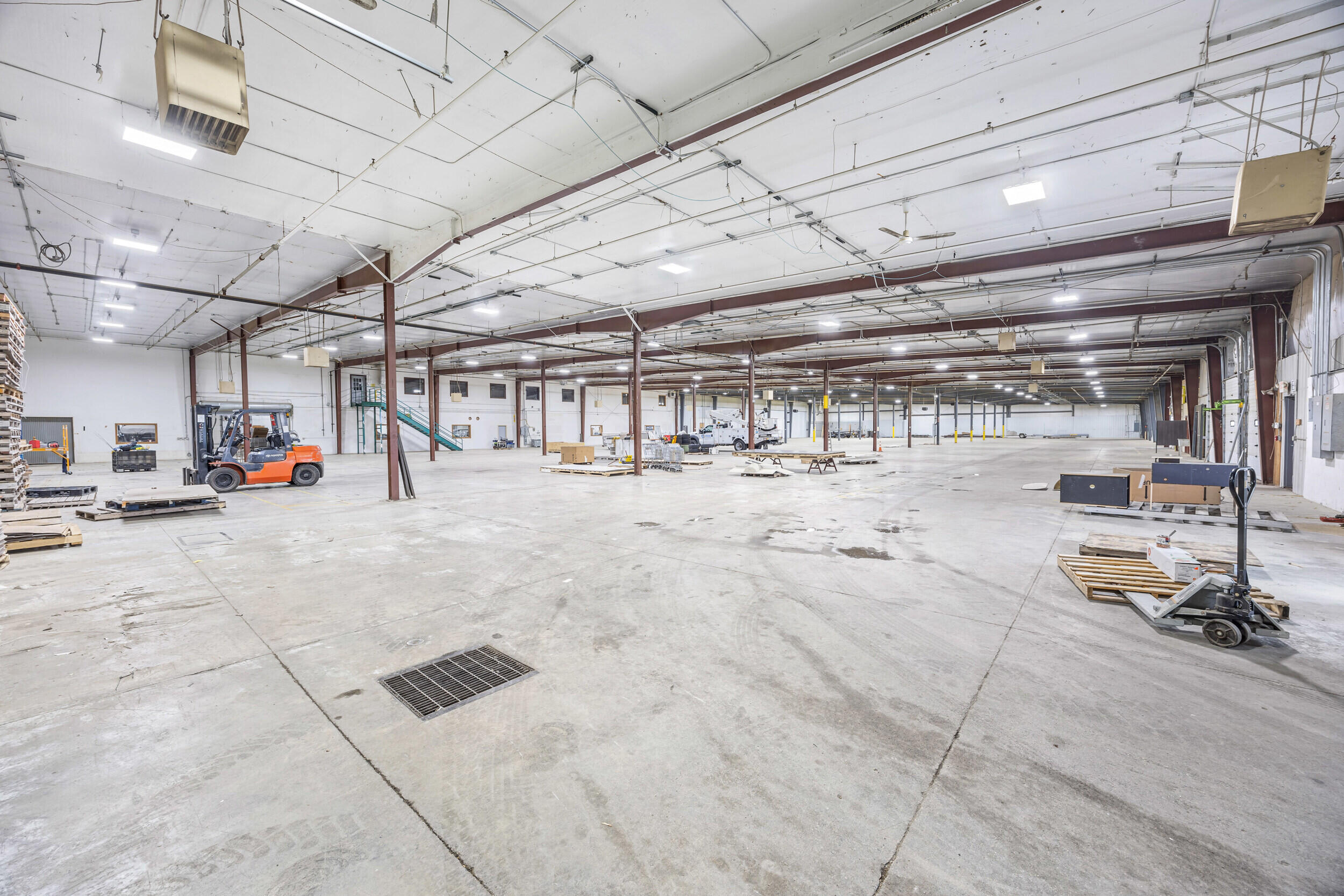 3931 37th Avenue Sw Property Photo 2