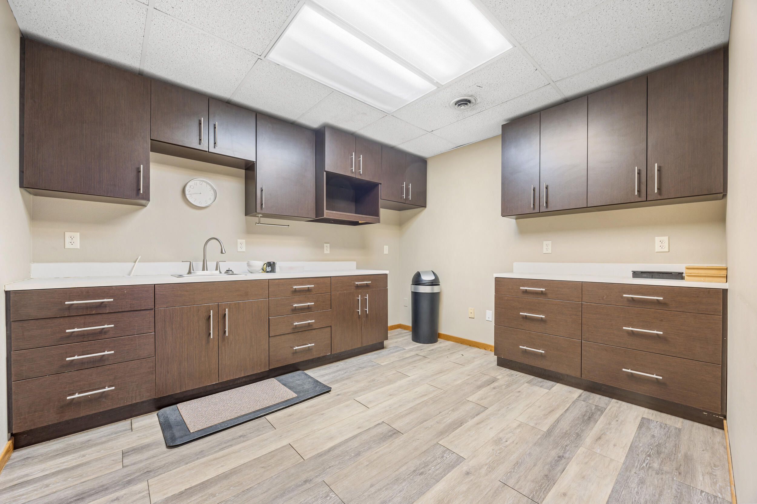 3931 37th Avenue Sw Property Photo 8