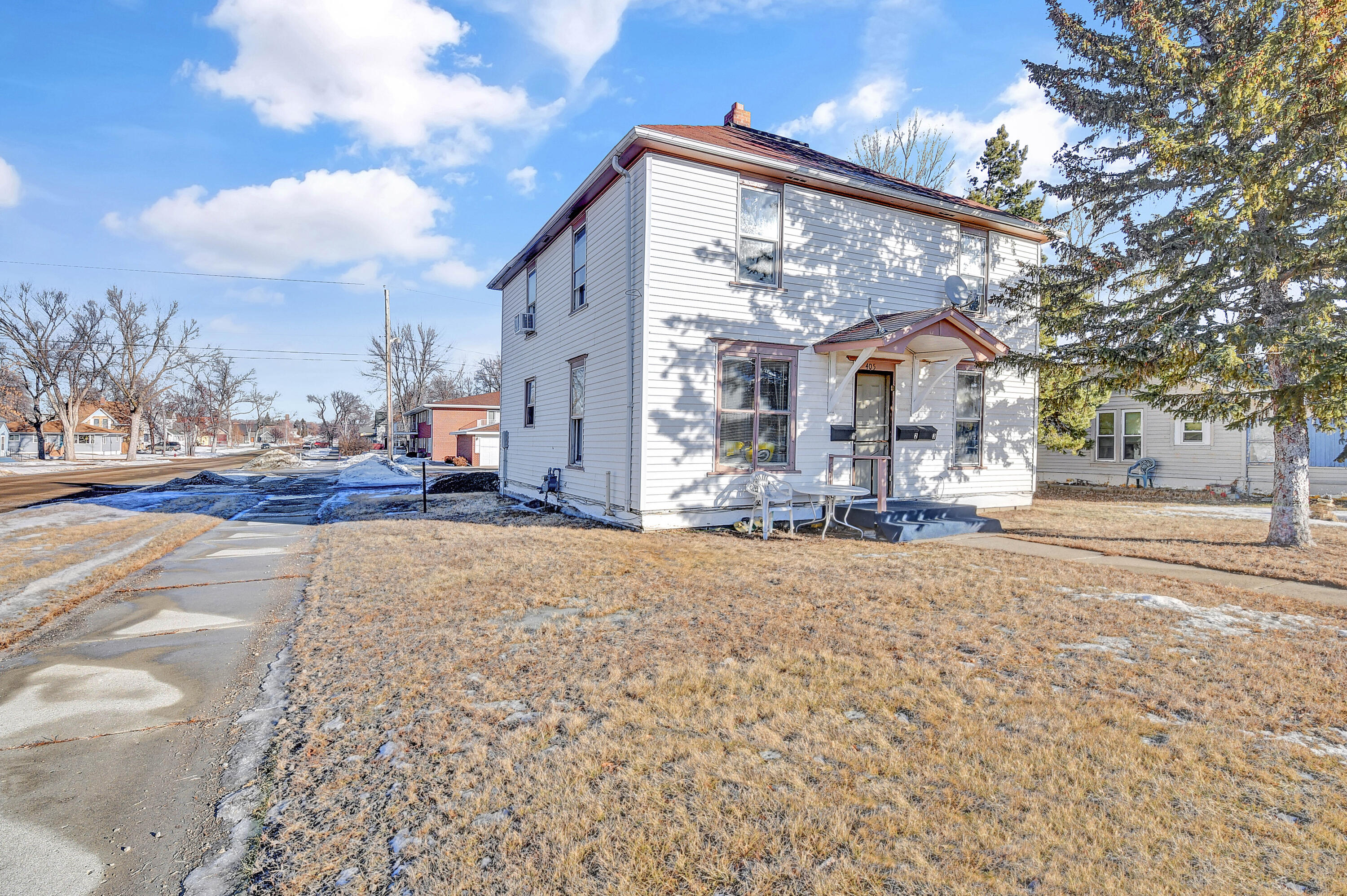 264 College St Se Property Photo 3