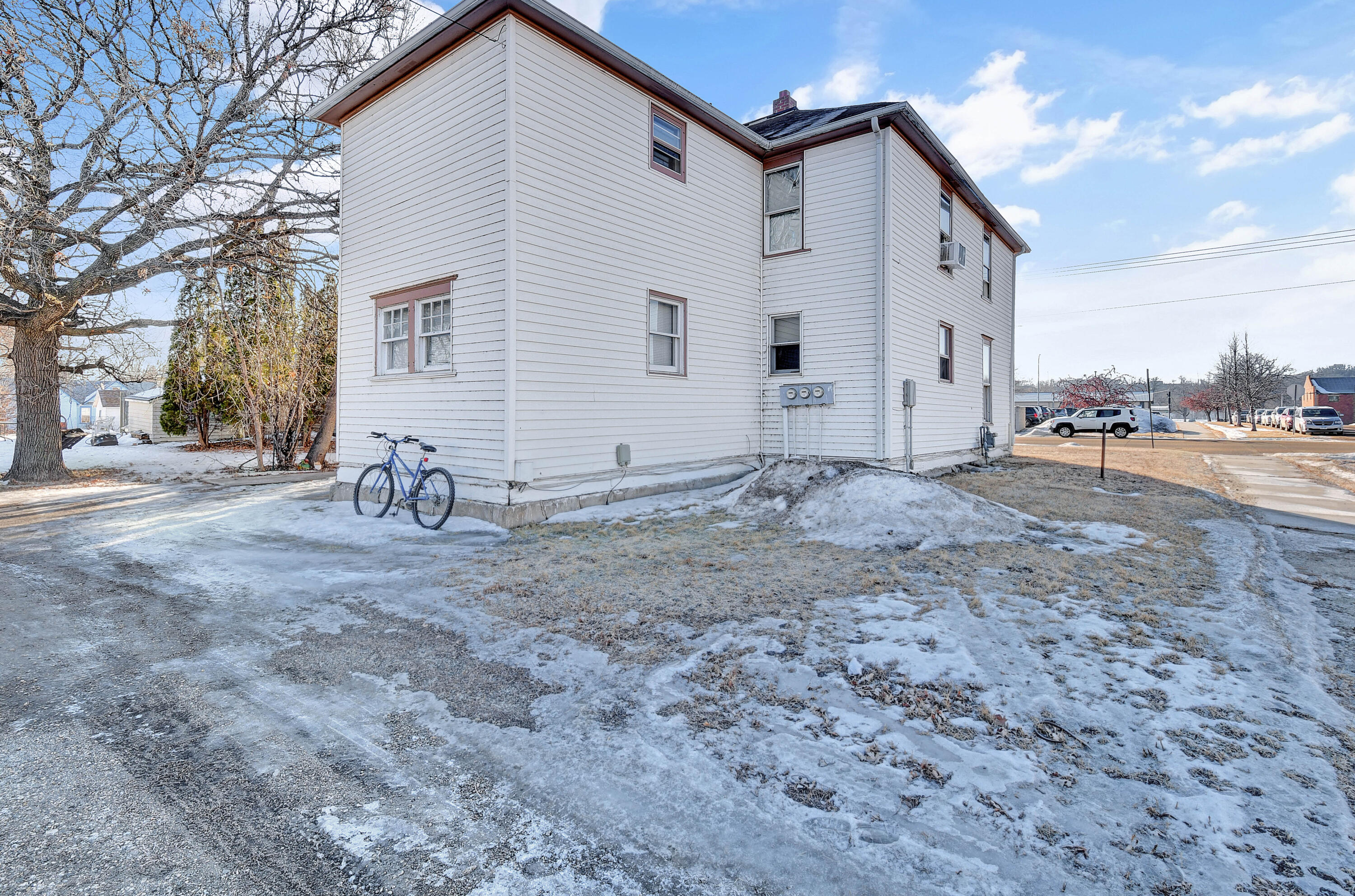 264 College St Se Property Photo 4