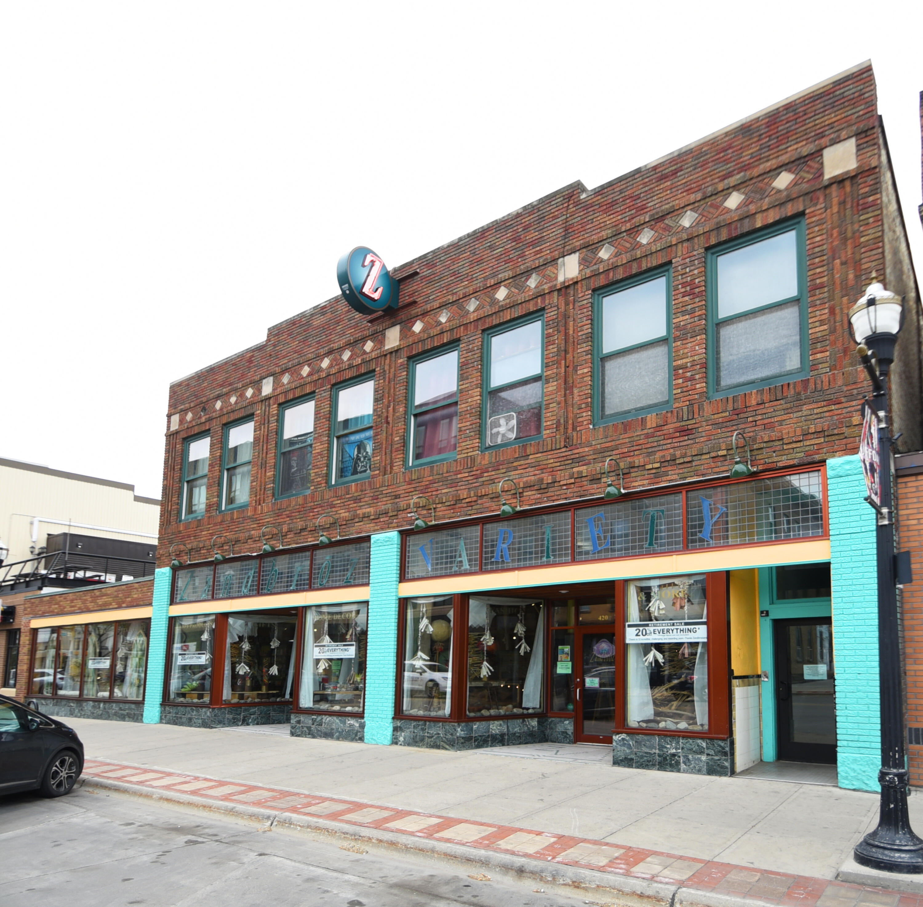 420 Broadway N Property Photo 2