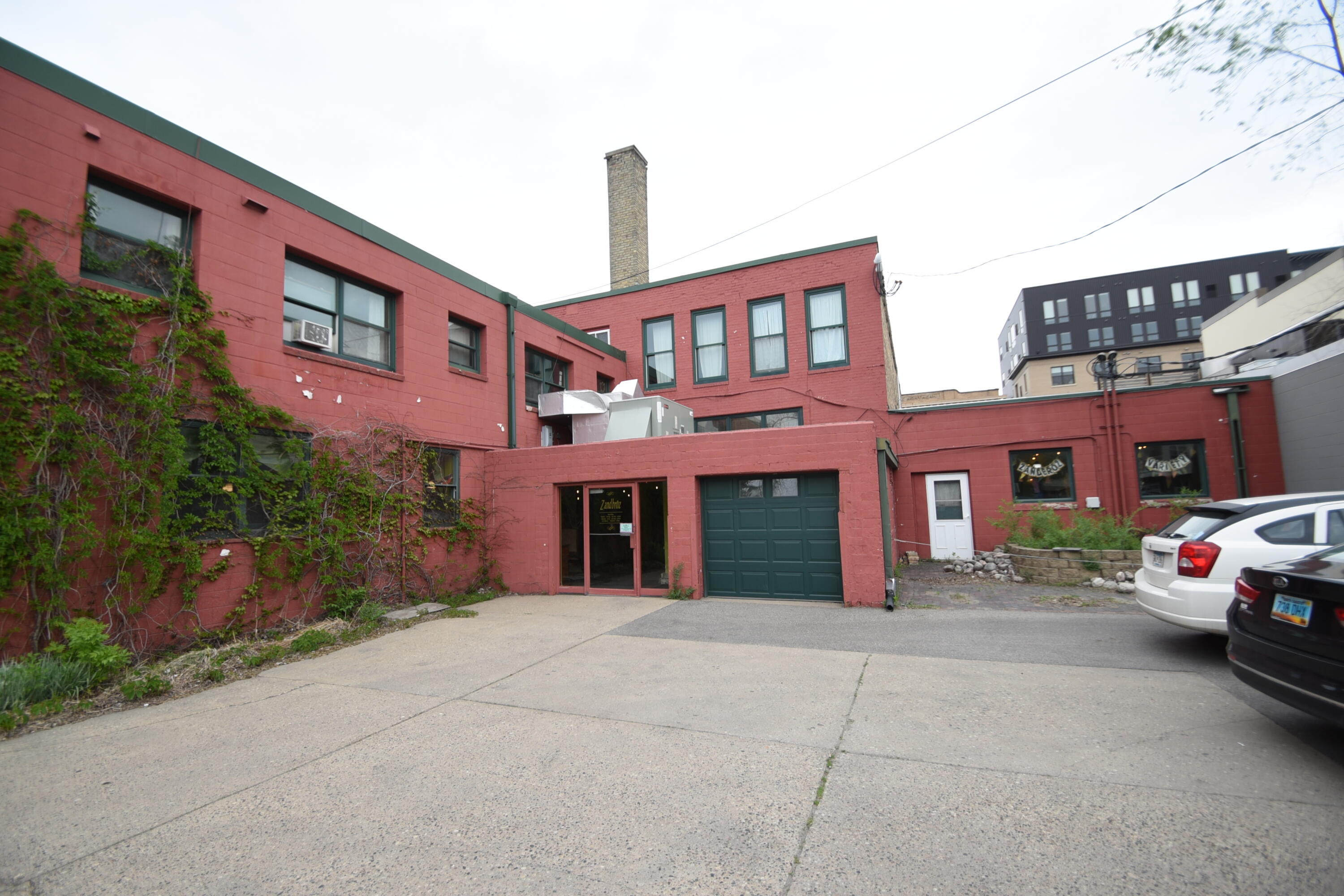 420 Broadway N Property Photo 3