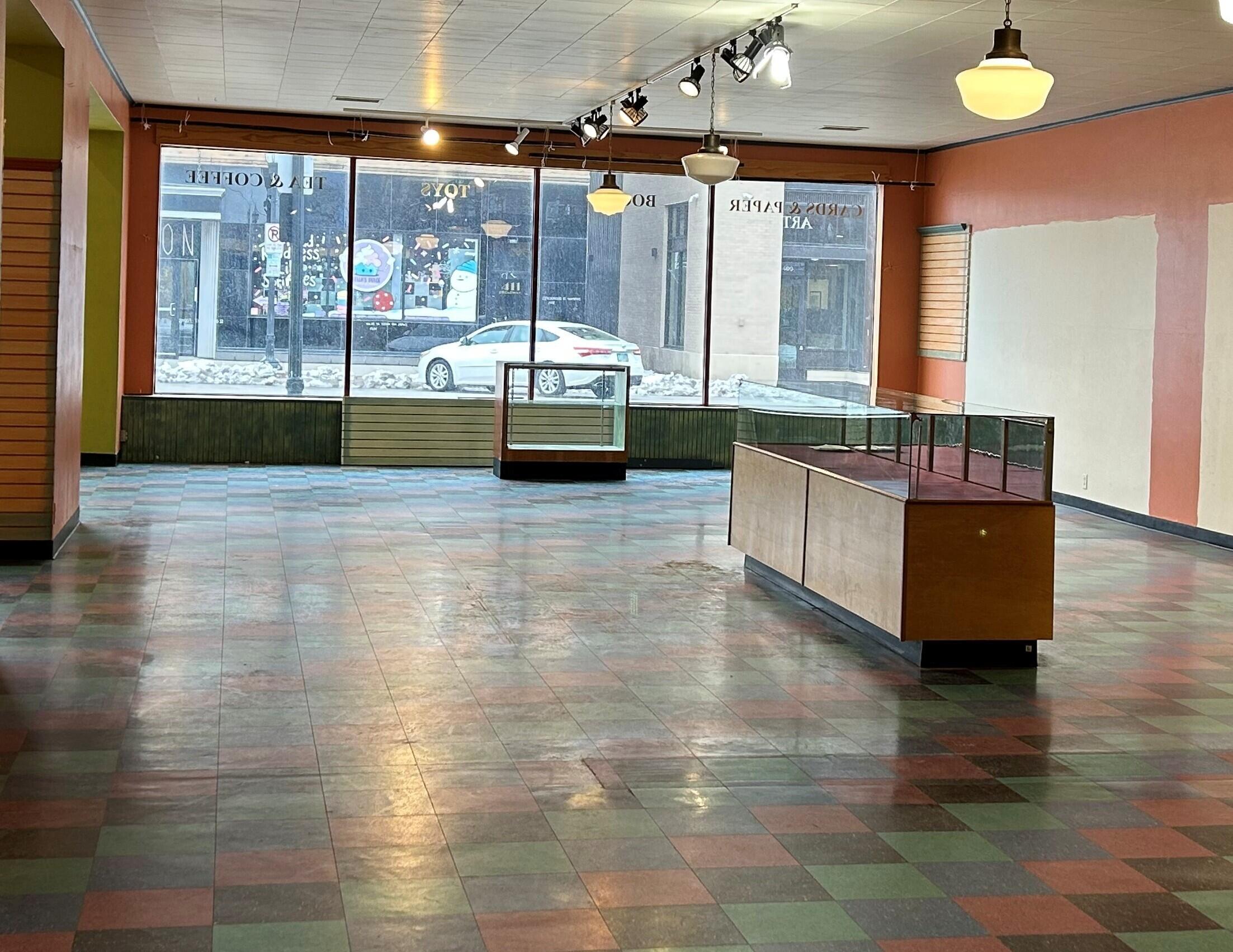 420 Broadway N Property Photo 17