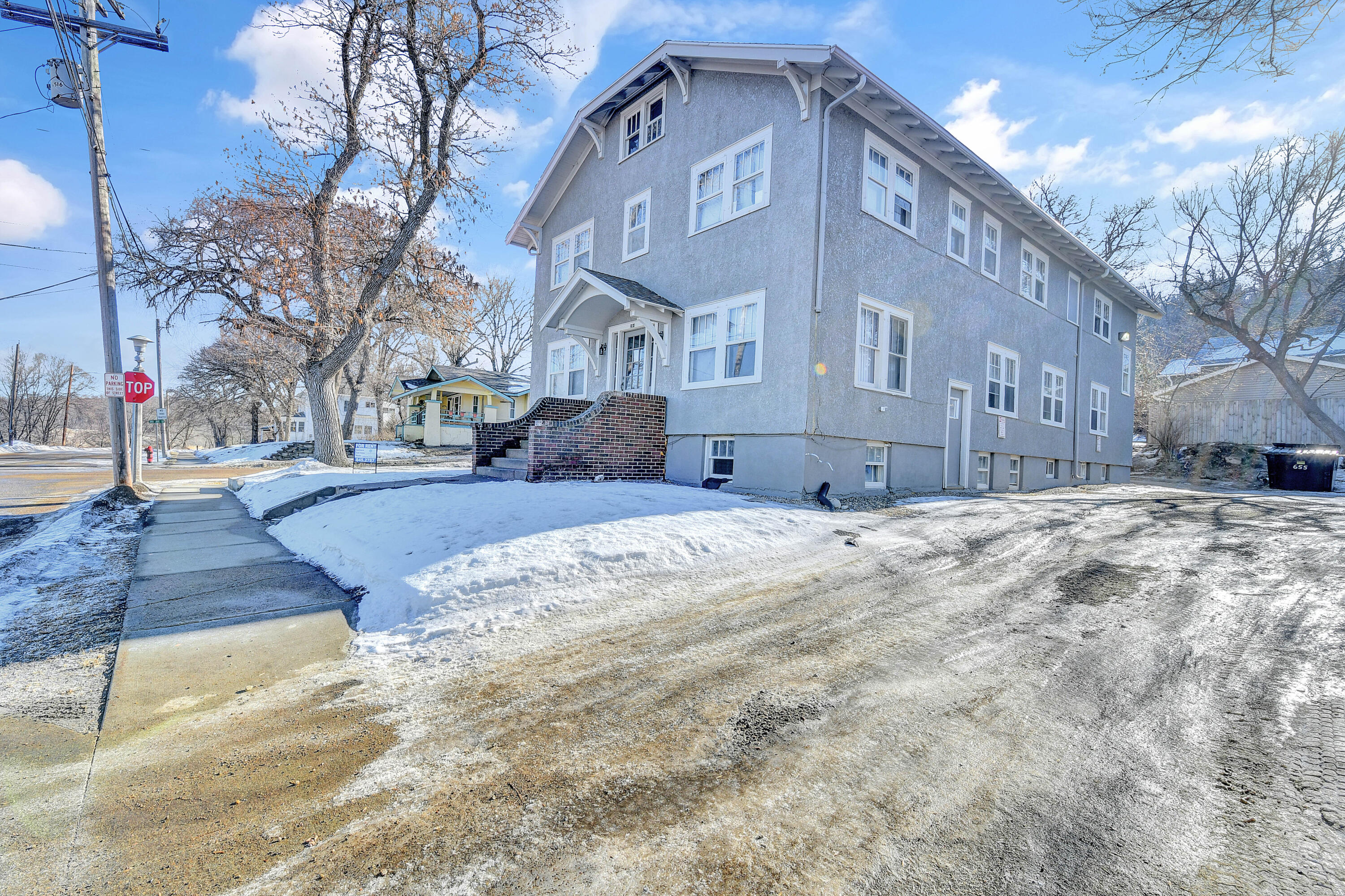 258 & 264 College Street Se Property Photo 2