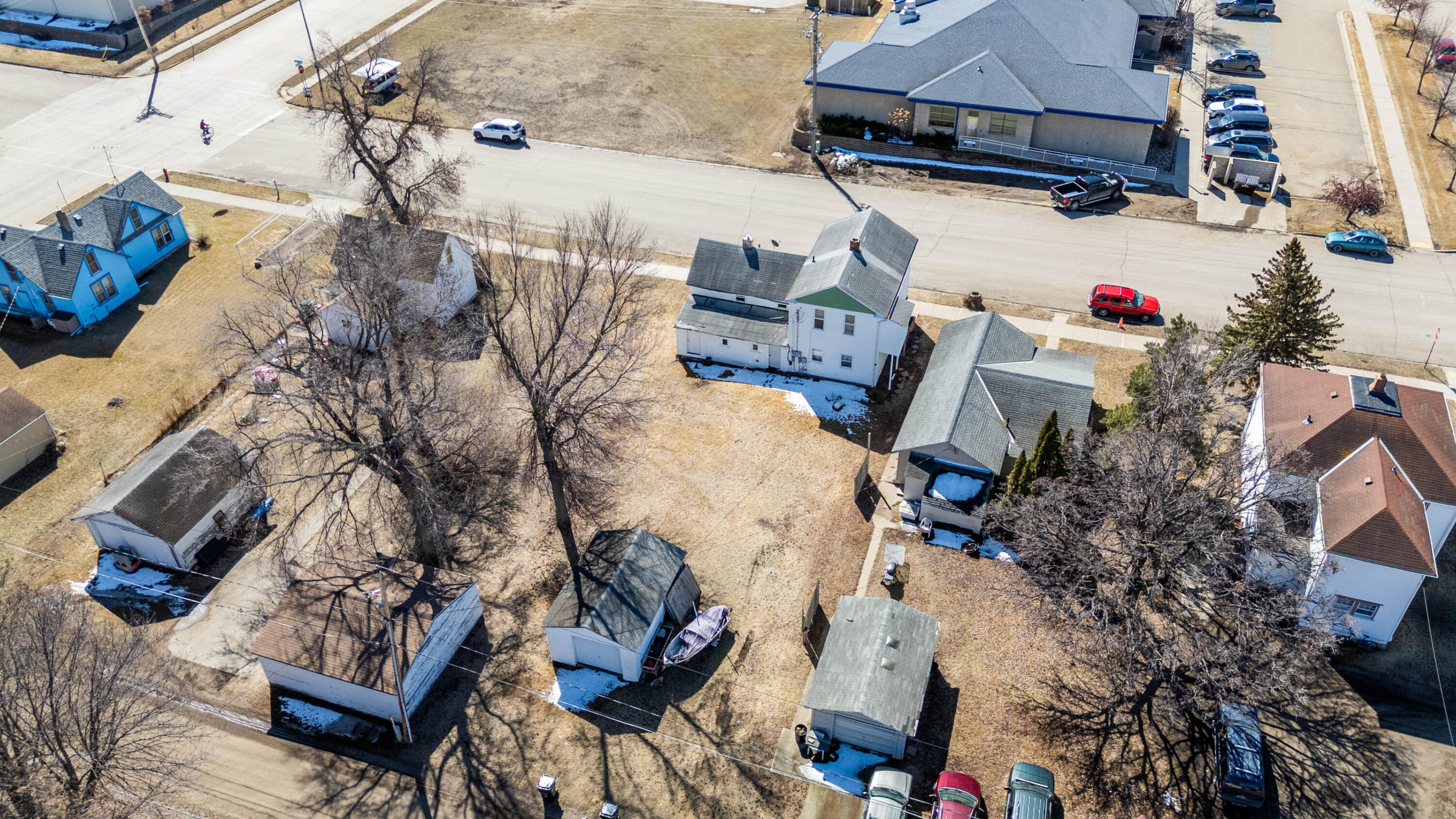 405 2nd St Ne Property Photo 35