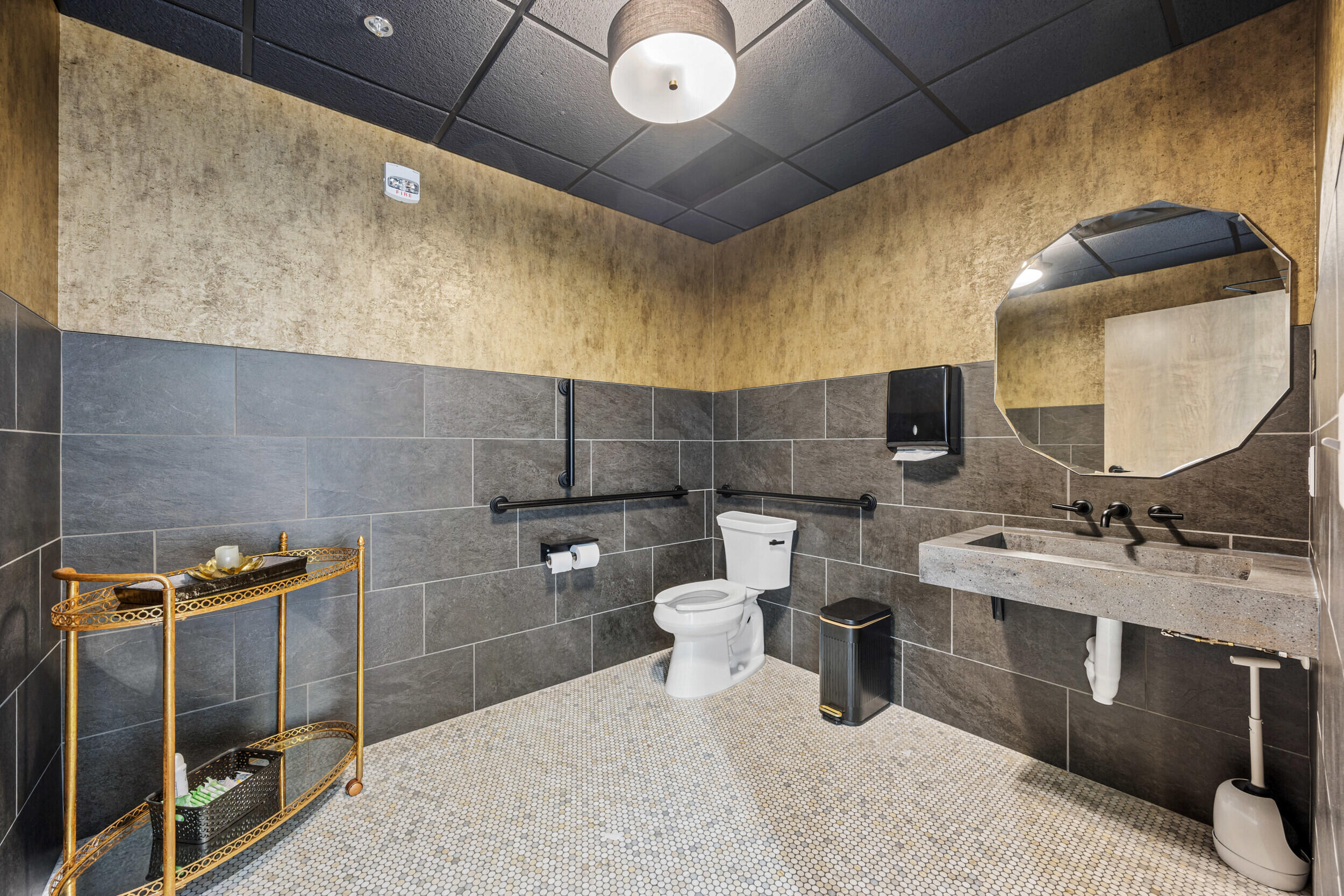 5601 33rd Avenue S Property Photo 13