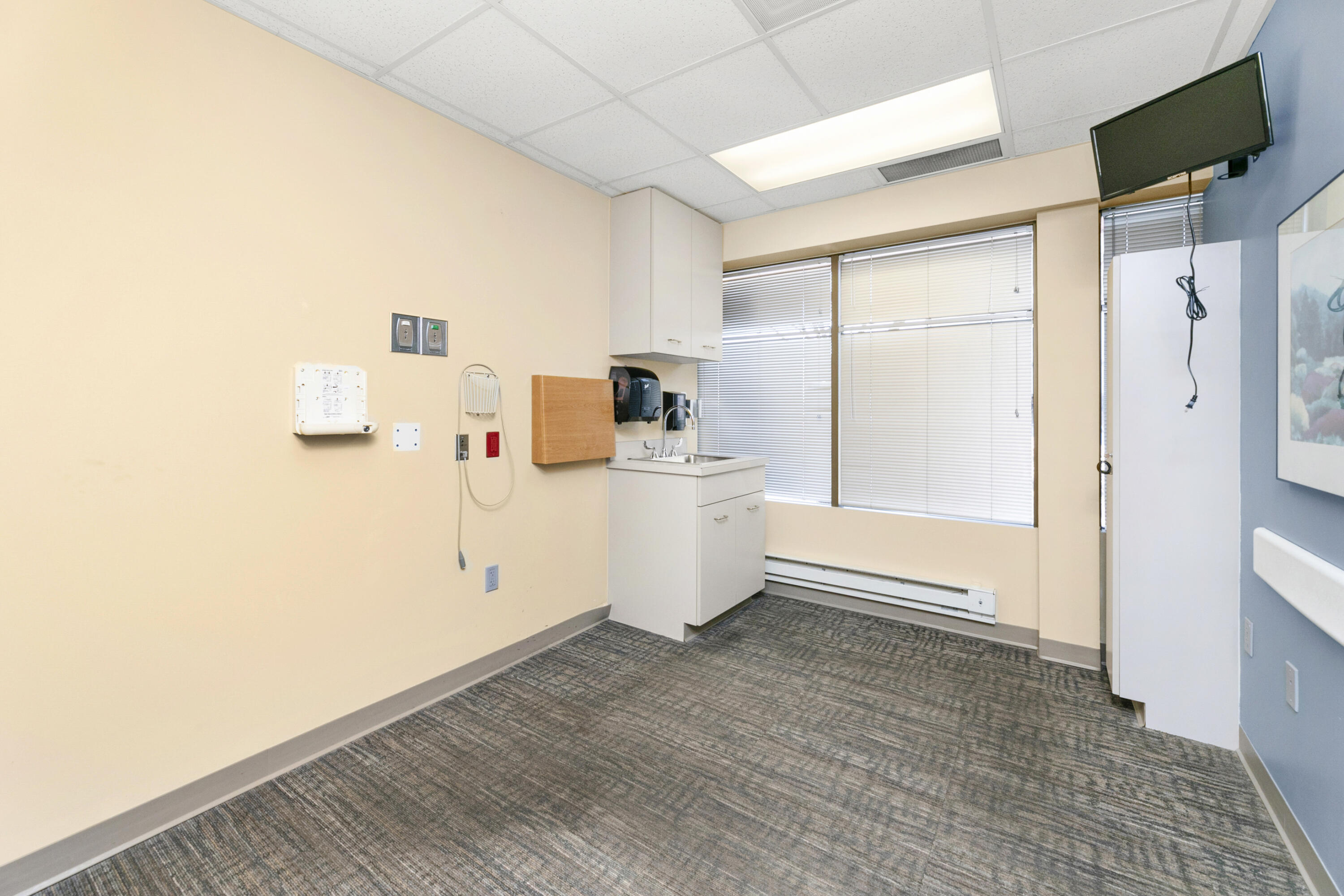 44 4 Street S Property Photo 28