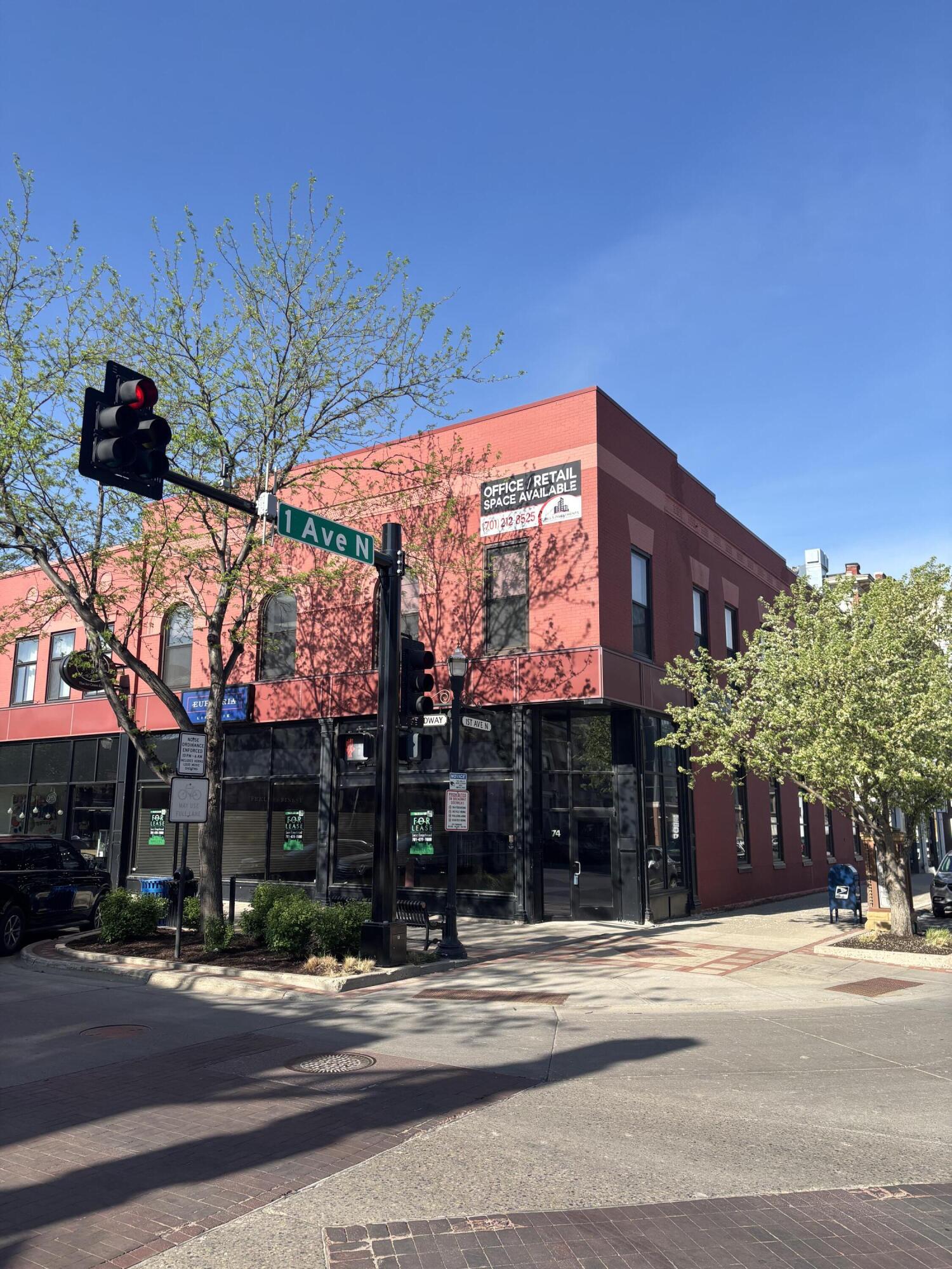 74 Broadway N Property Photo 3