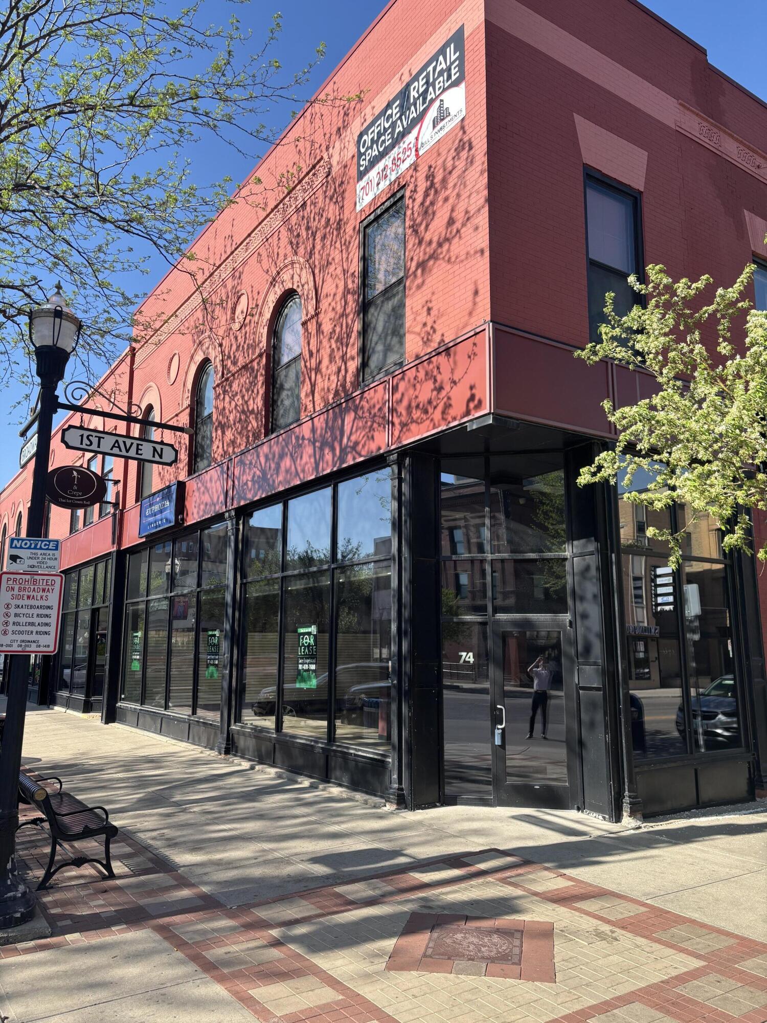 74 Broadway N Property Photo 4
