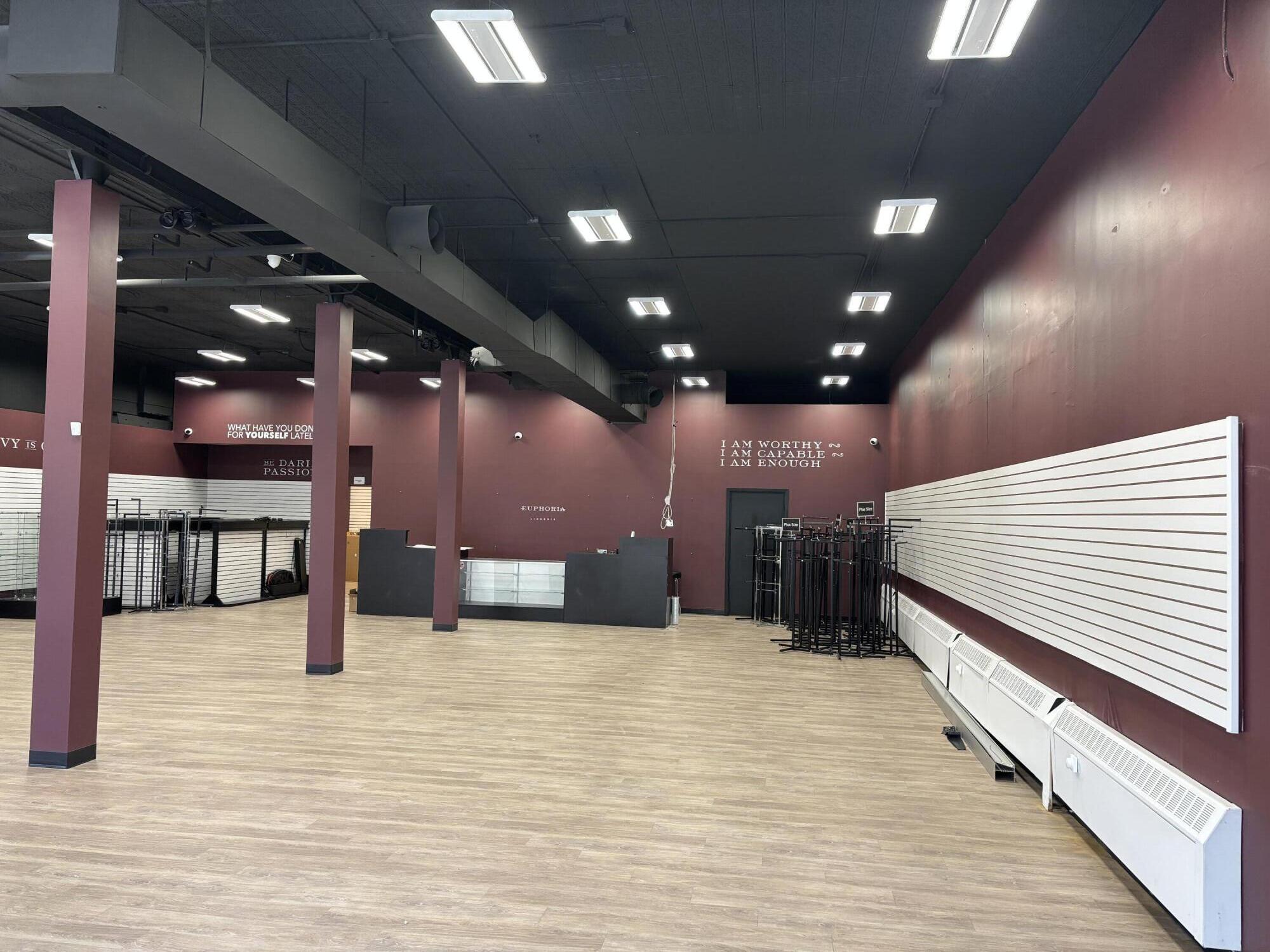 74 Broadway N Property Photo 5