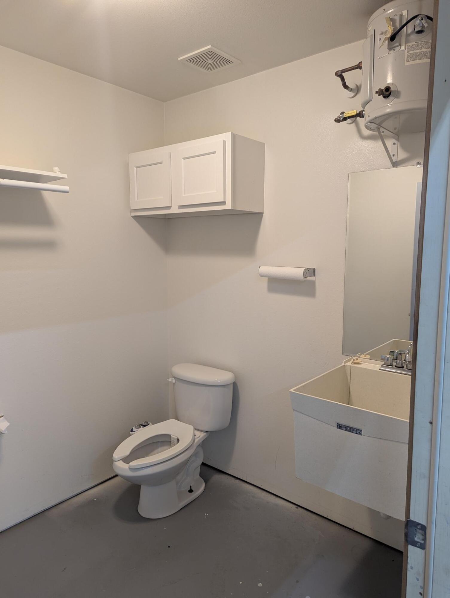 1049 5 Avenue Ne Property Photo 2