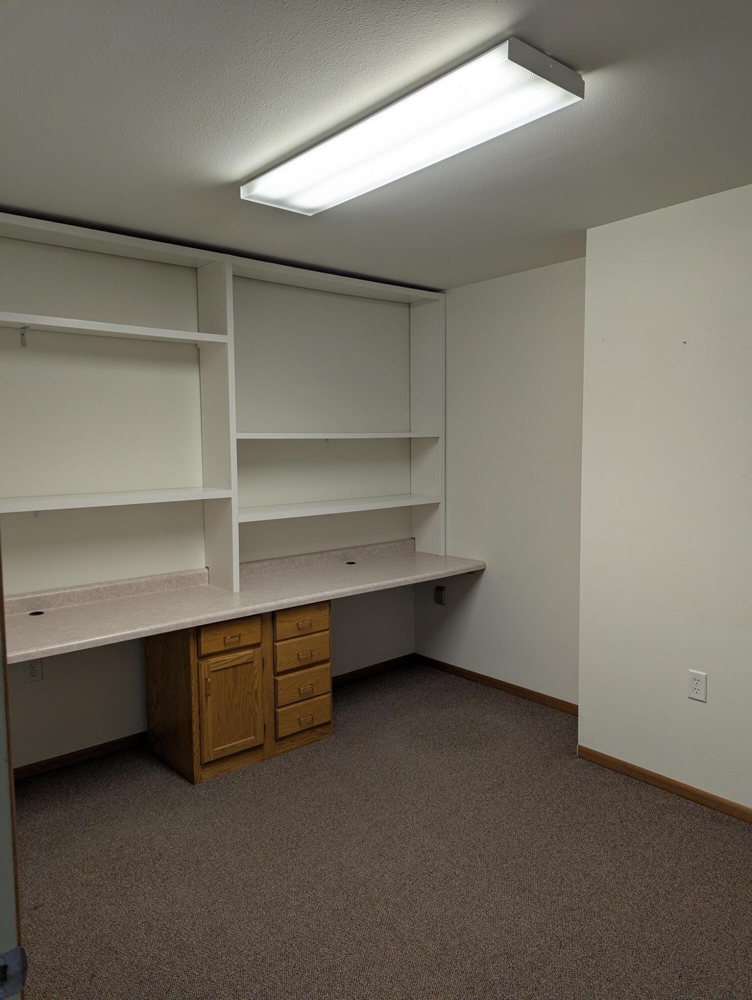 1049 5 Avenue Ne Property Photo 3