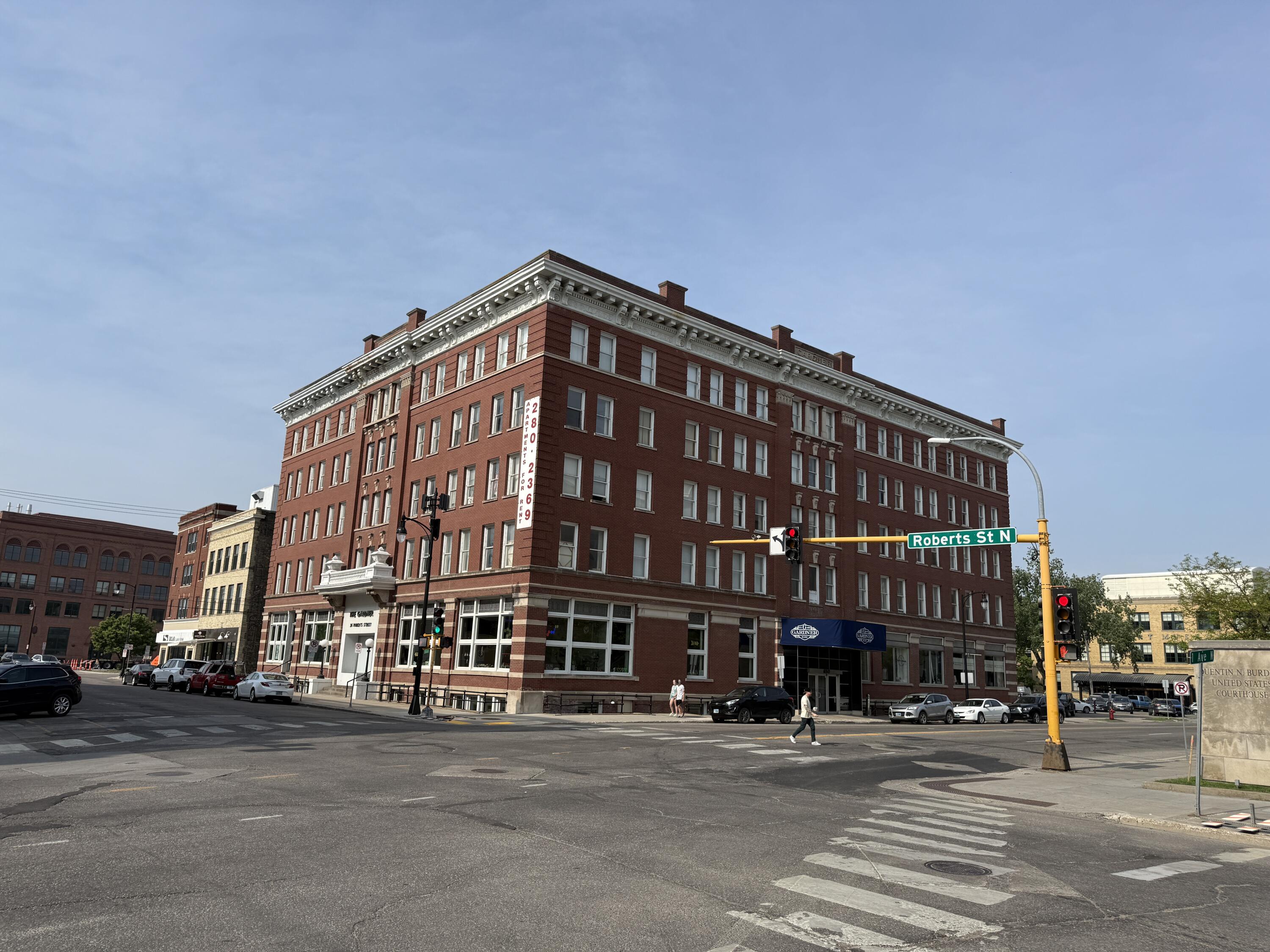 26 Roberts Street N Property Photo 1