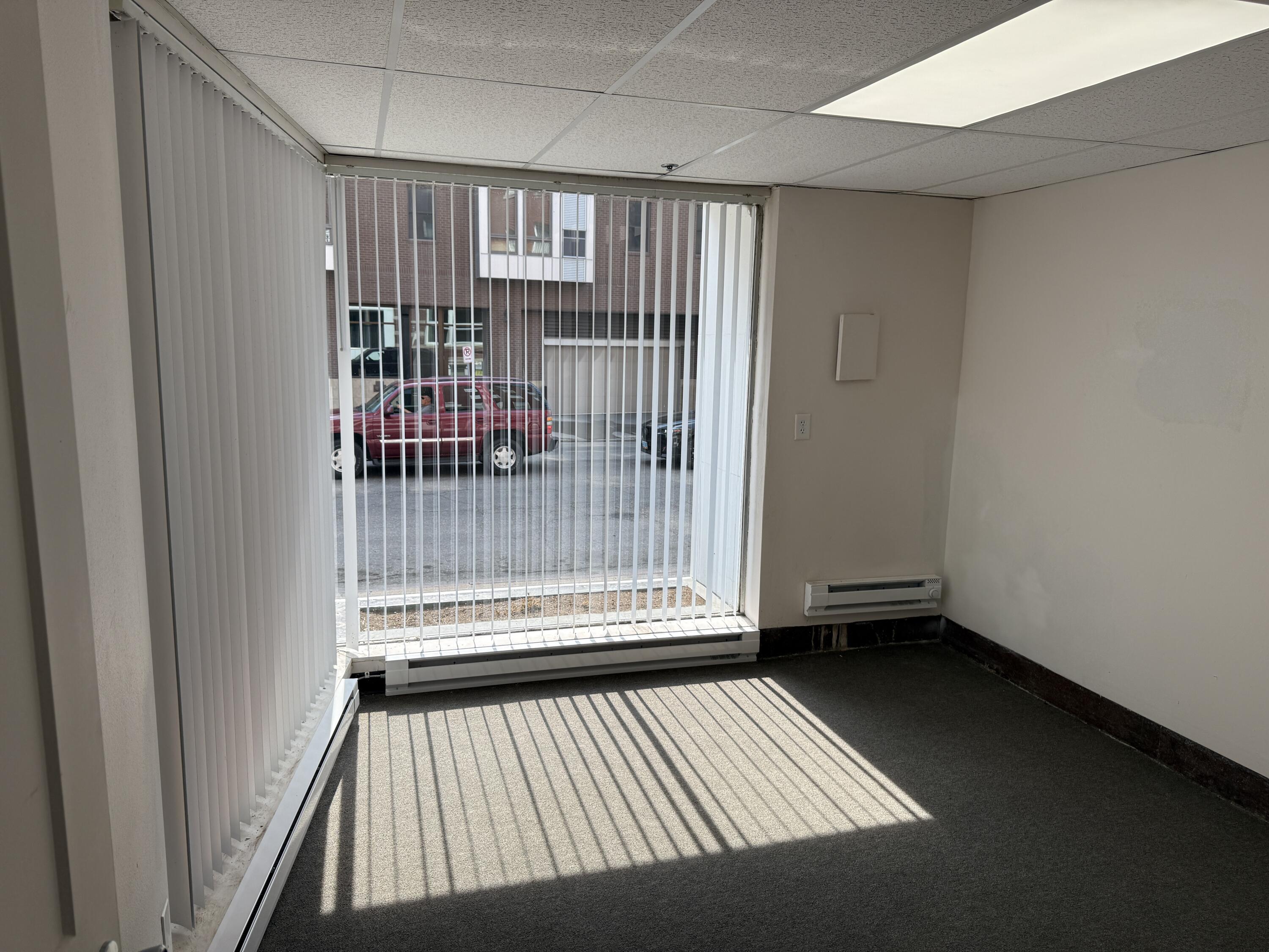 26 Roberts Street N Property Photo 7