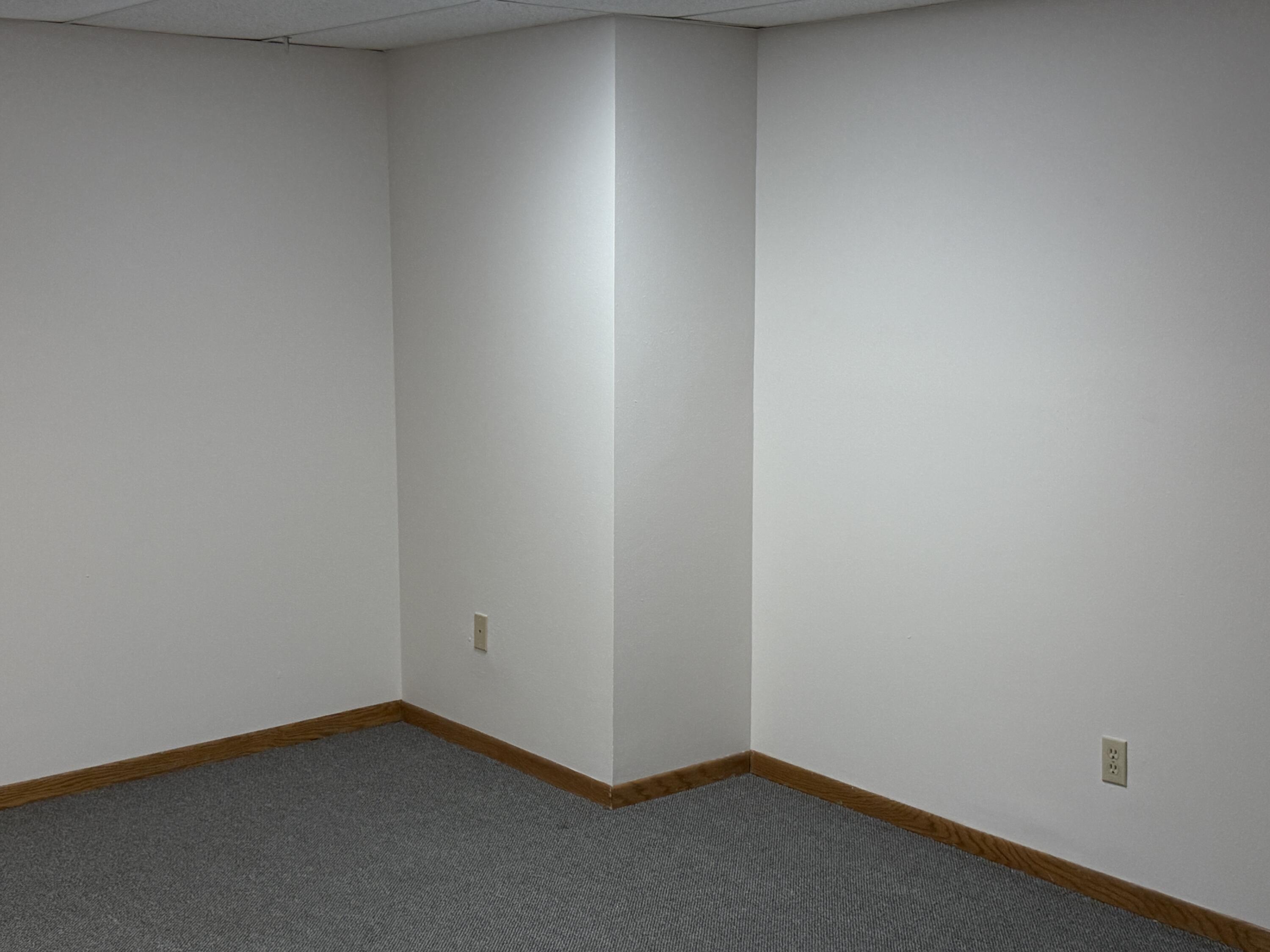 26 Roberts Street N Property Photo 8