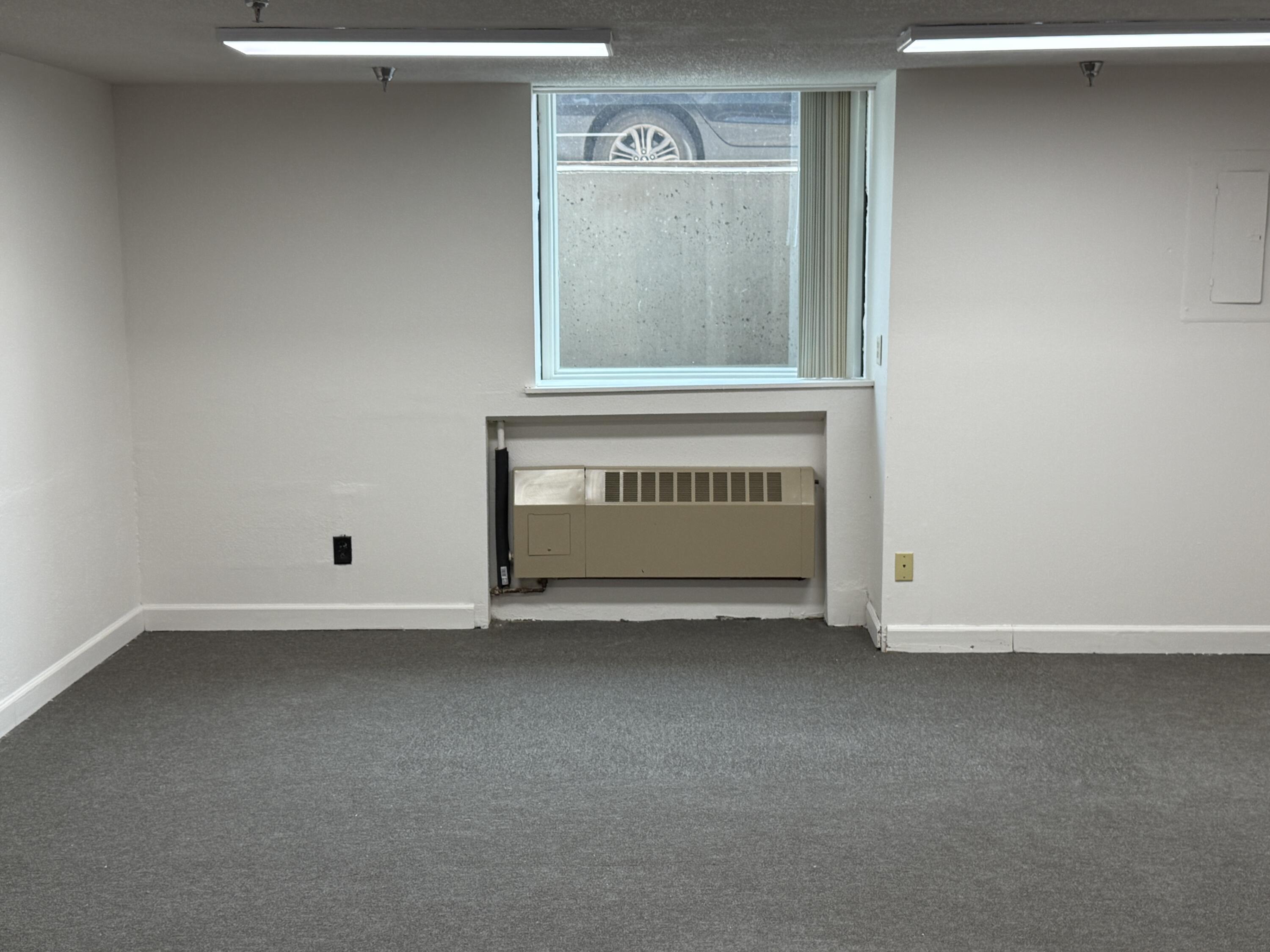 26 Roberts Street N Property Photo 12