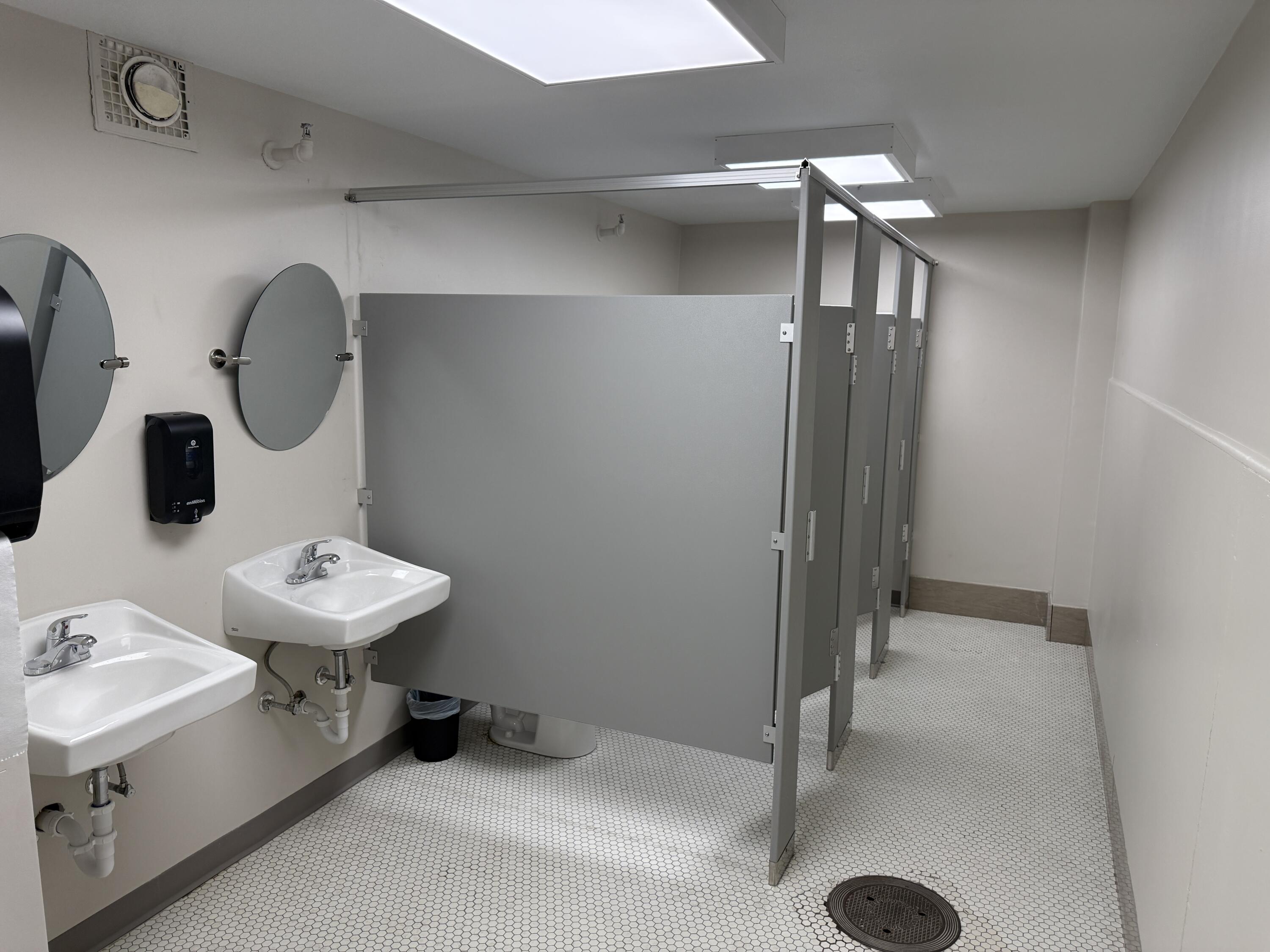 26 Roberts Street N Property Photo 17