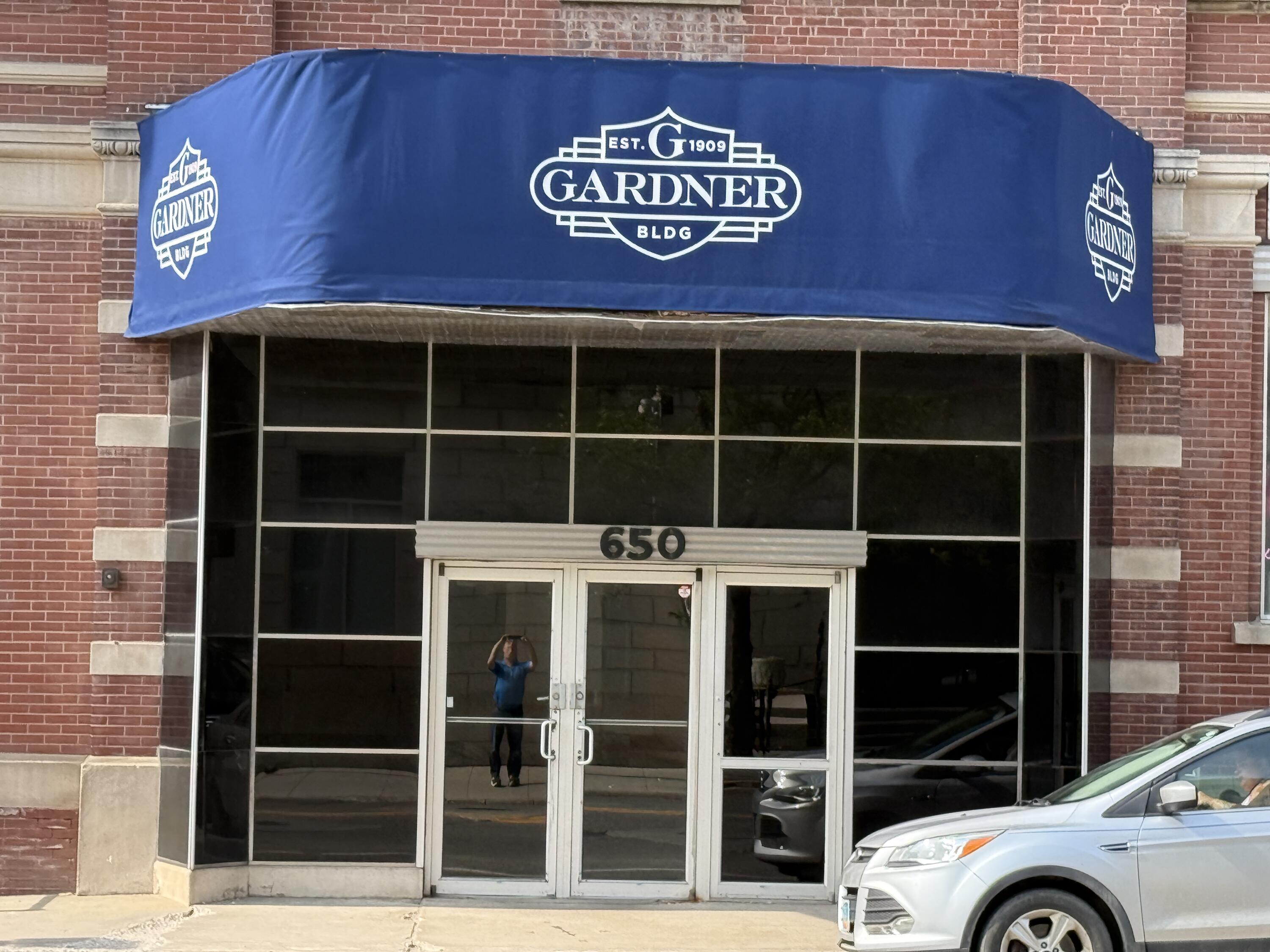 26 Roberts Street N Property Photo 21