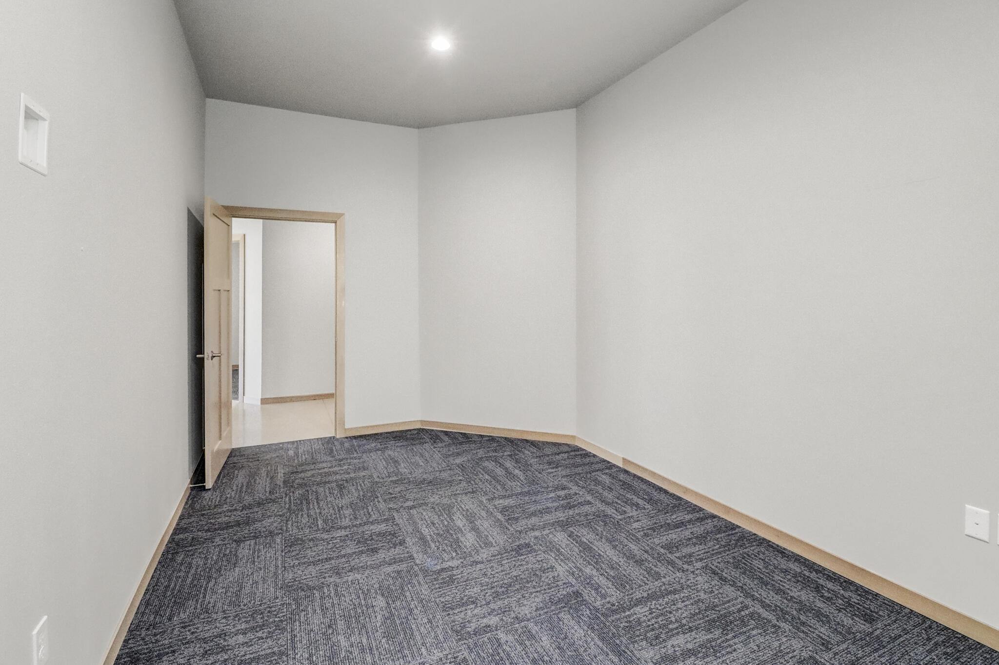 3953 4th Street E Property Photo 17