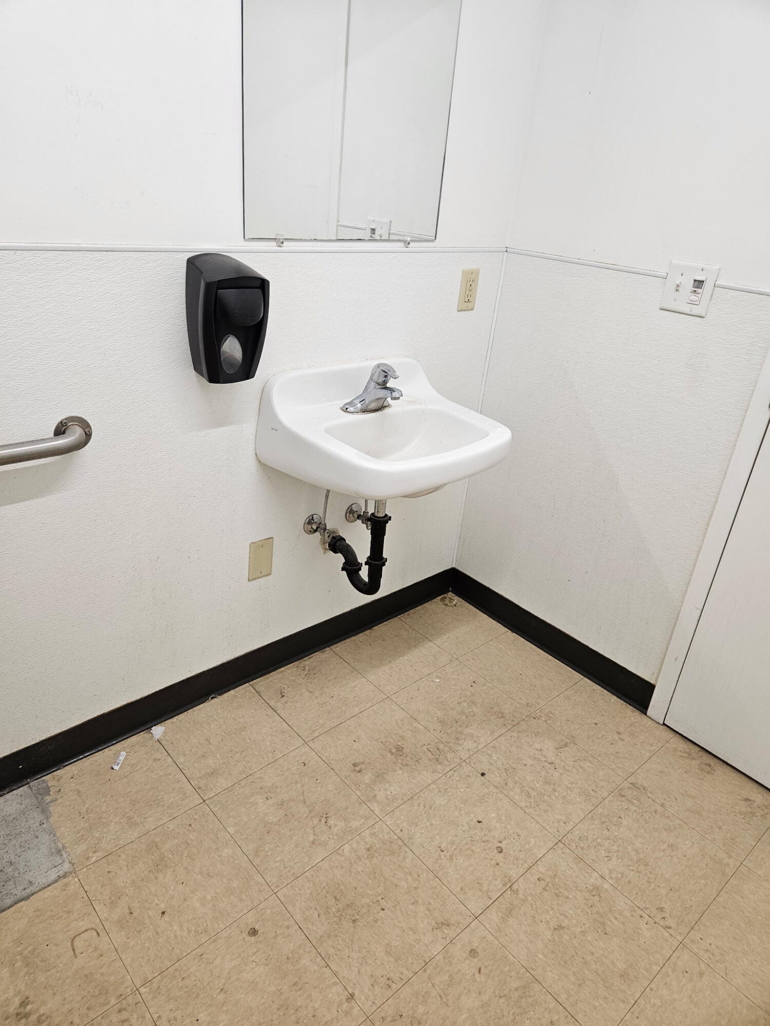 332 Highway 2 W Property Photo 3