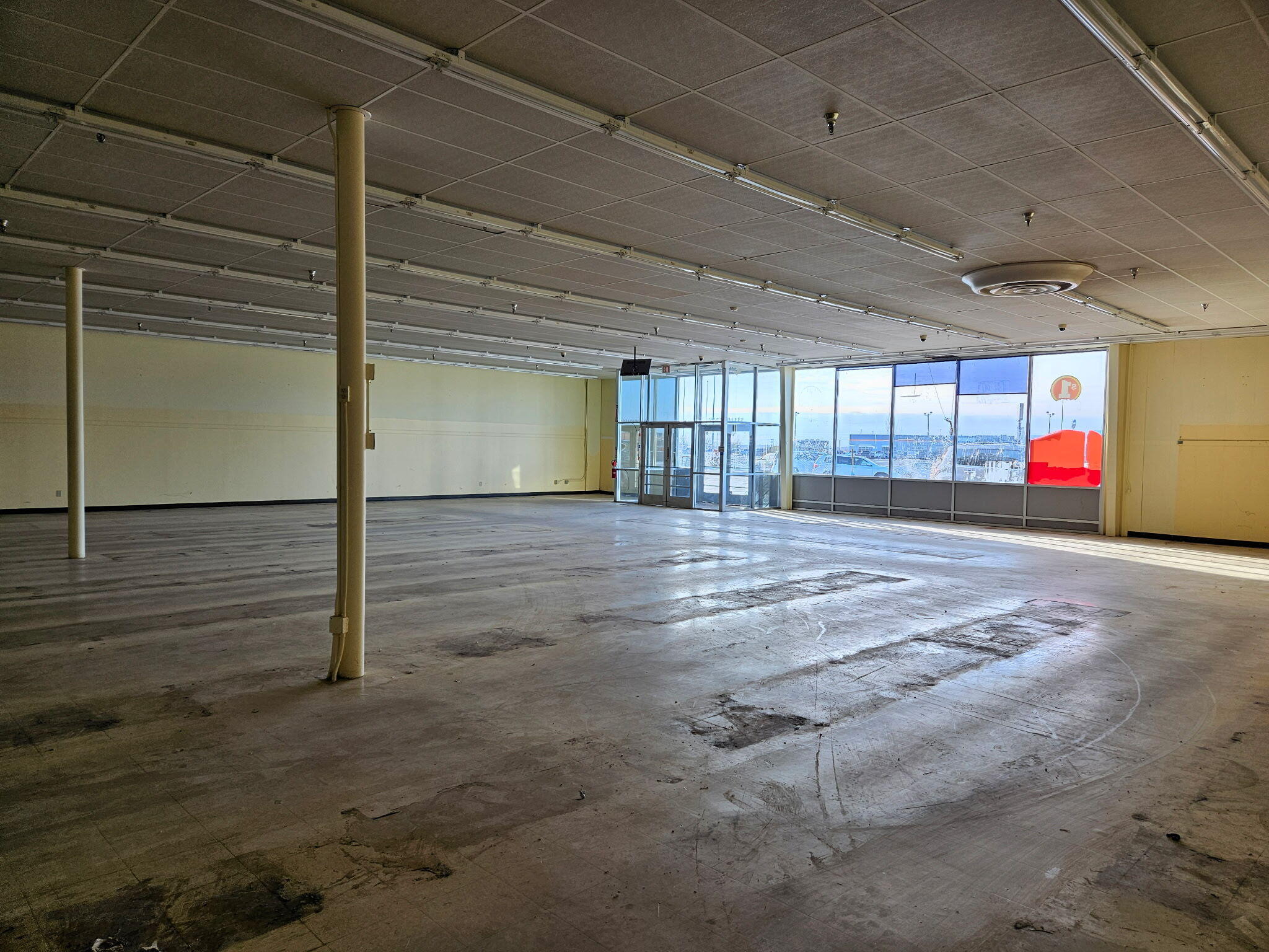 332 Highway 2 W Property Photo 4