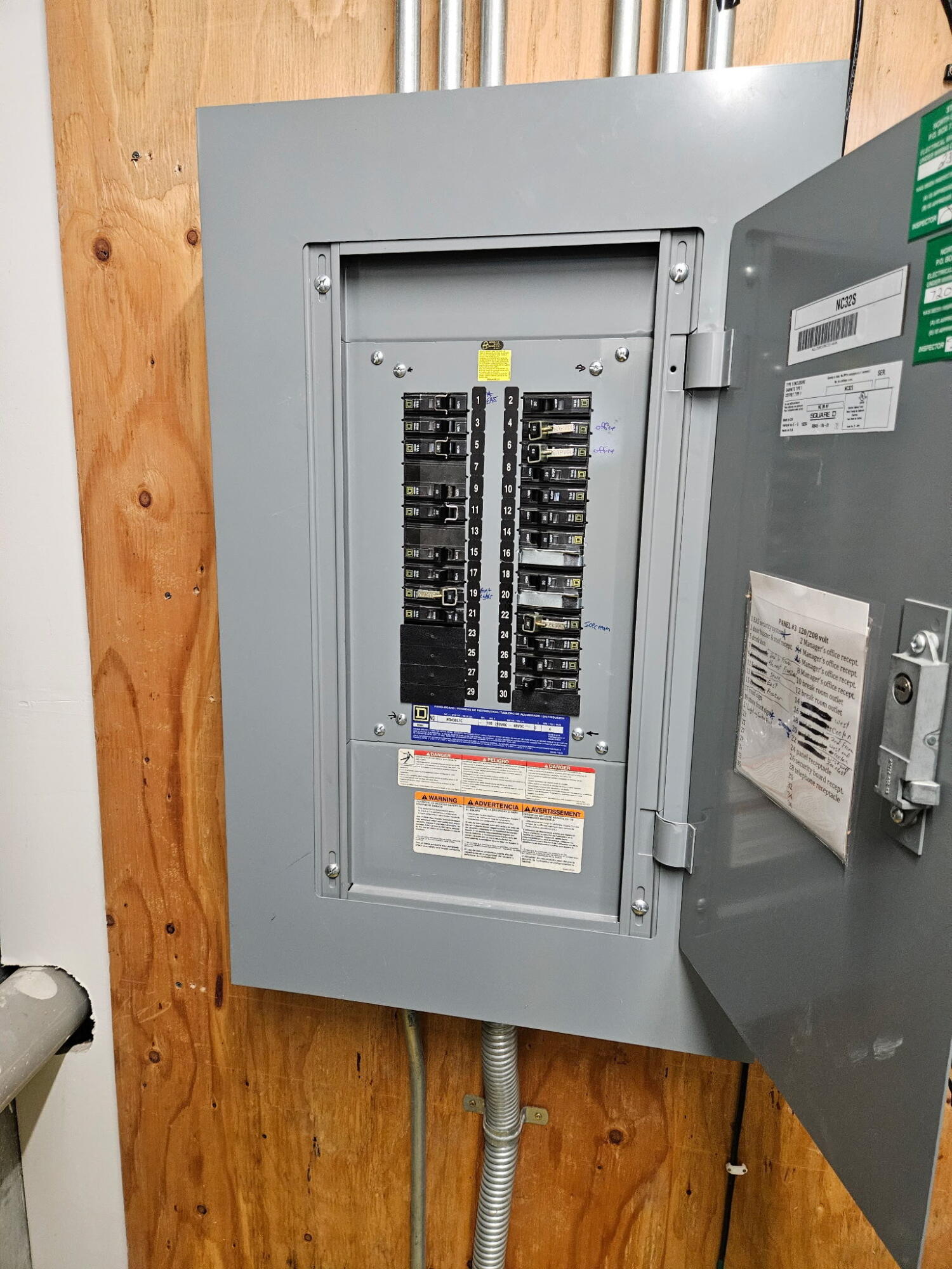 332 Highway 2 W Property Photo 9