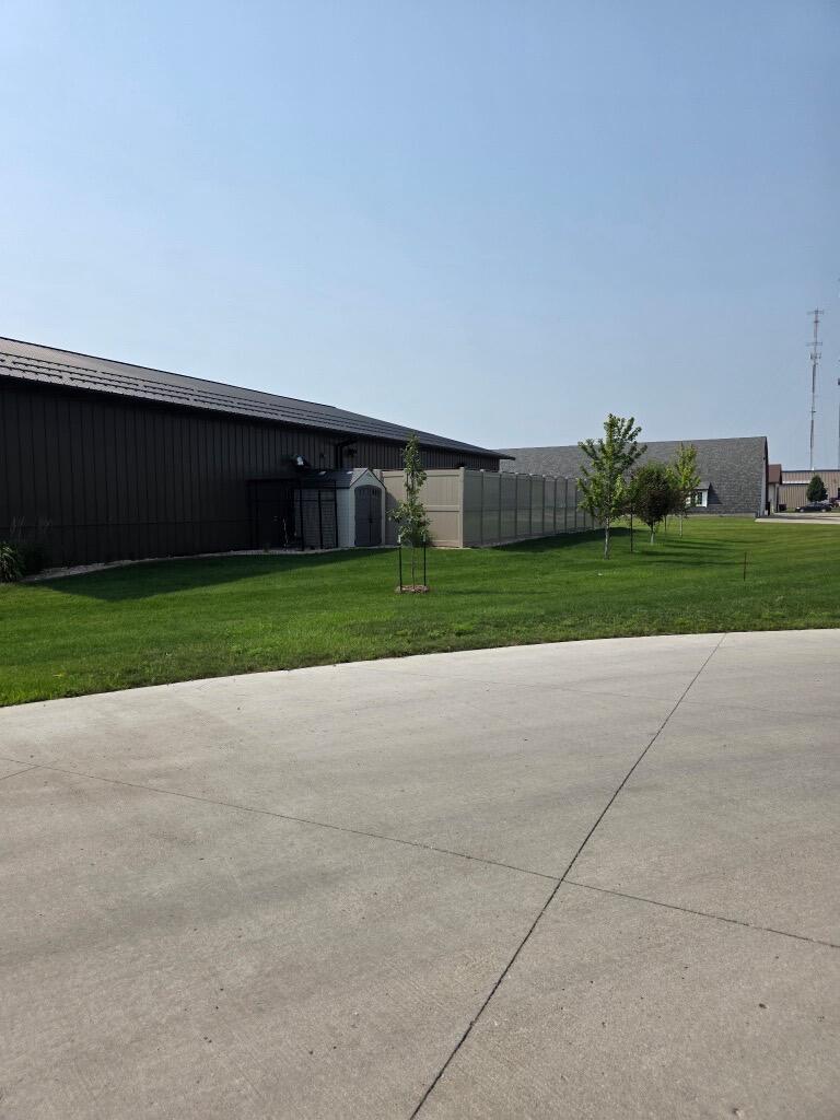 1601 Main Avenue Se Property Photo 4