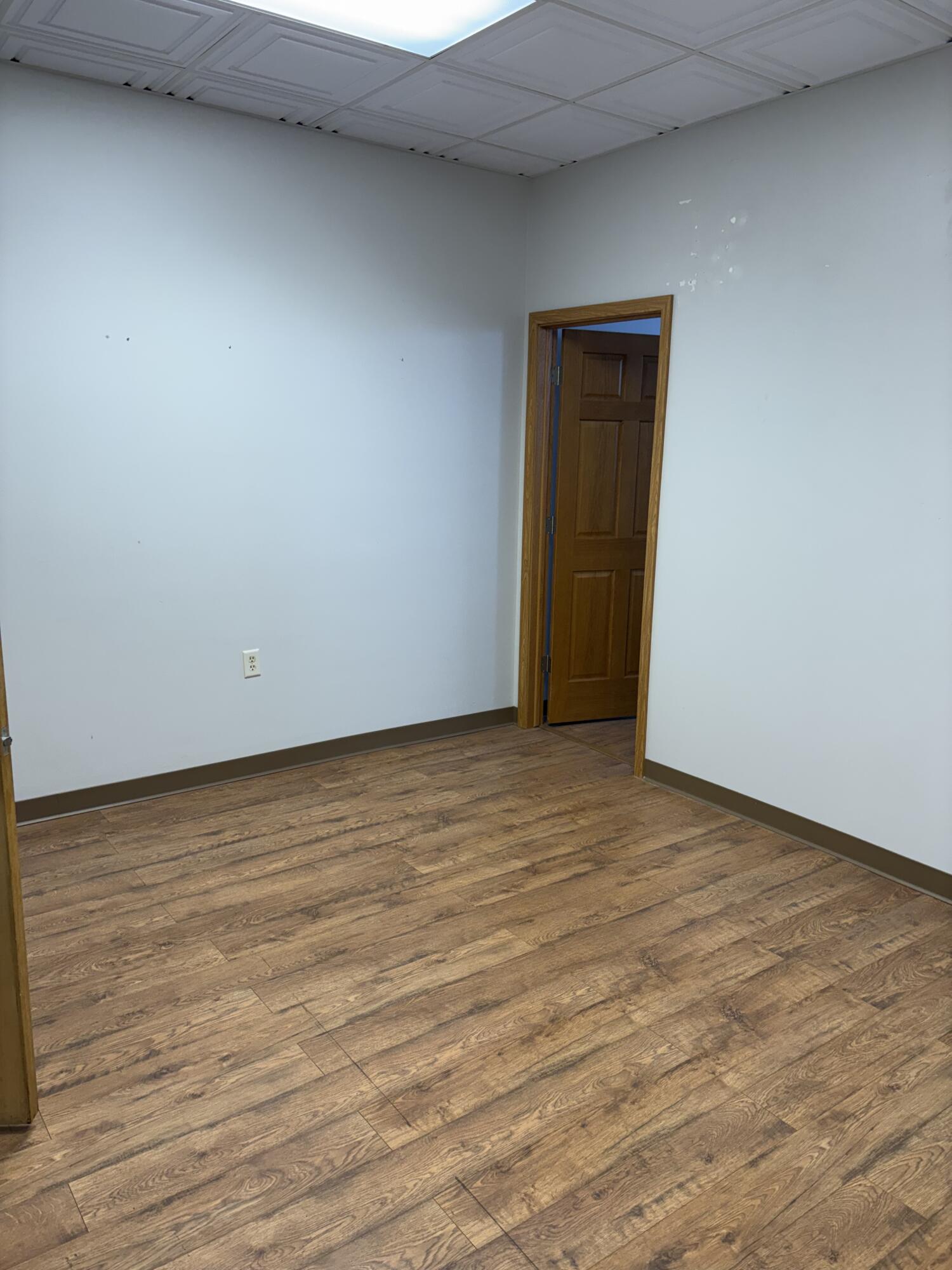 112 N University Drive Property Photo 3