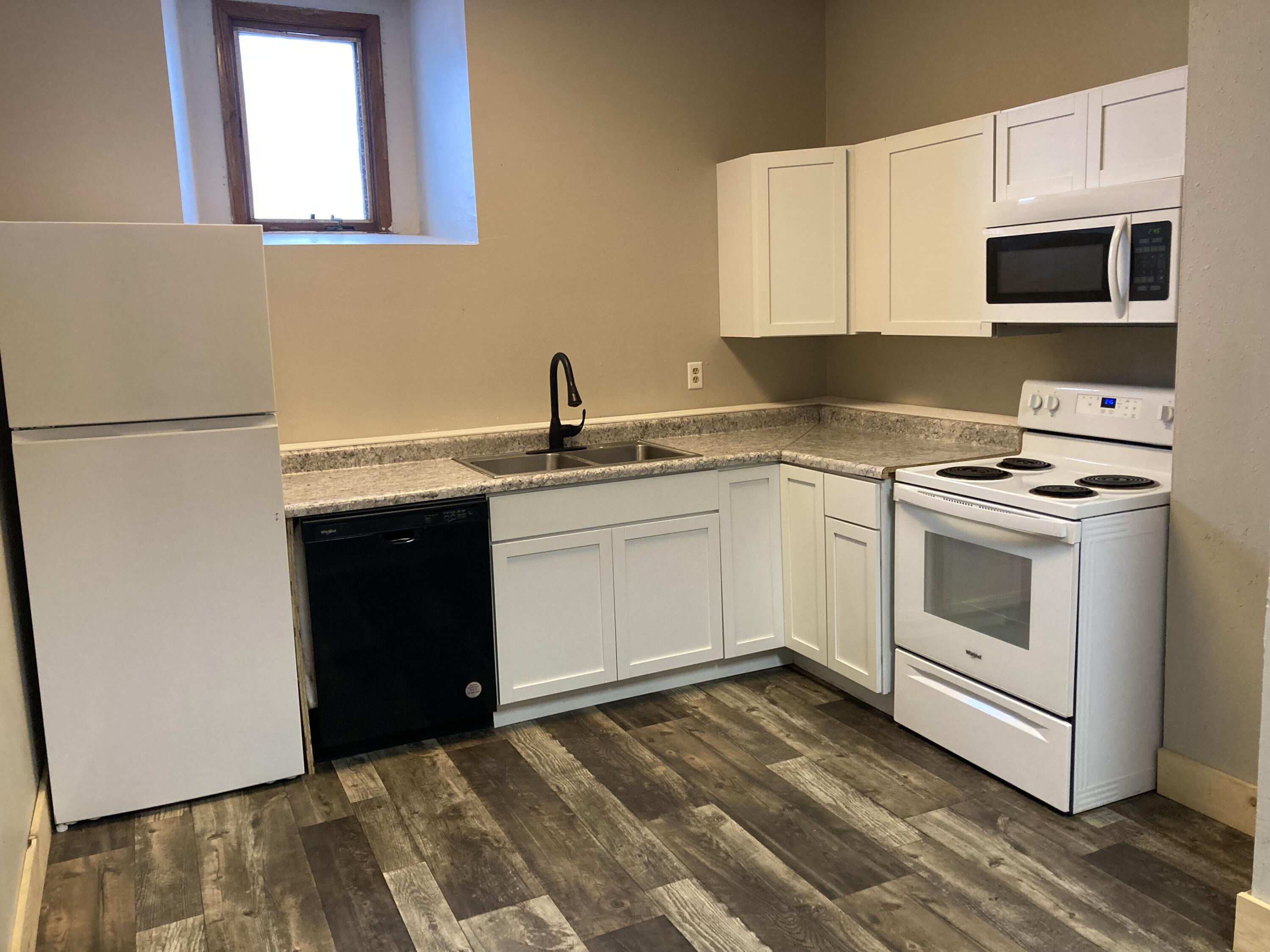 201 6 Street Property Photo 8