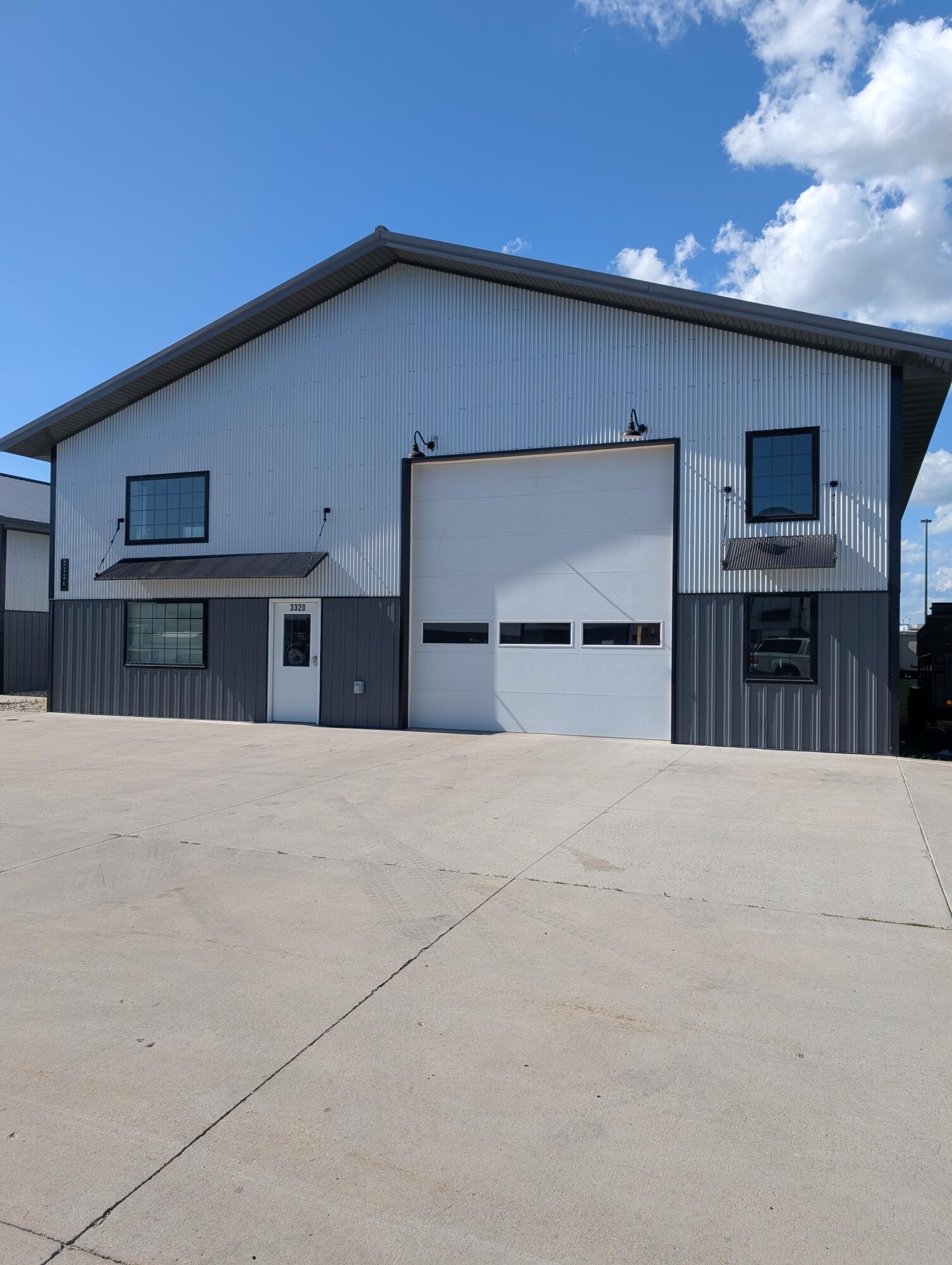 3320 39th Street S Property Photo 1