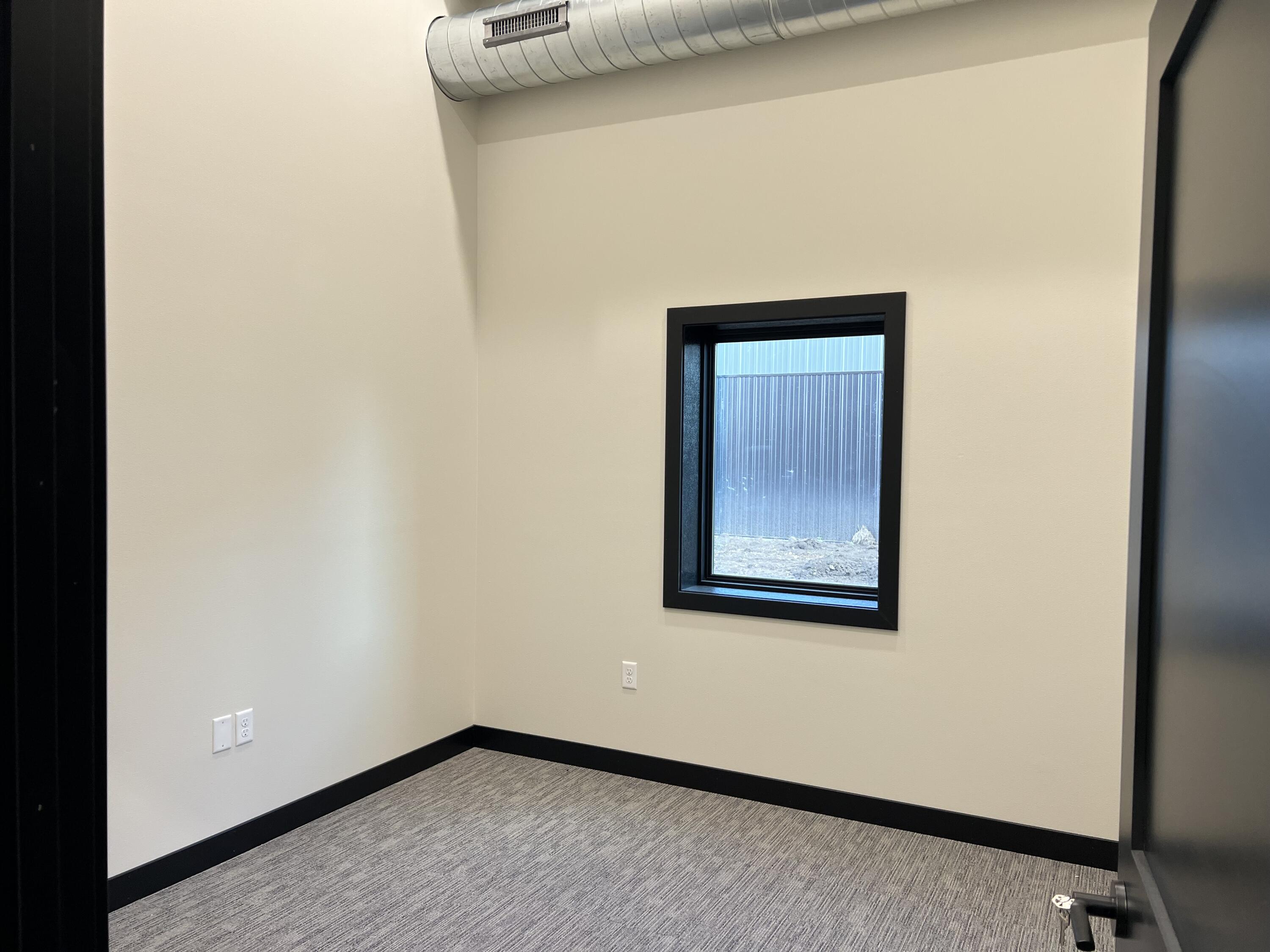 1541 Hartford St Property Photo 6