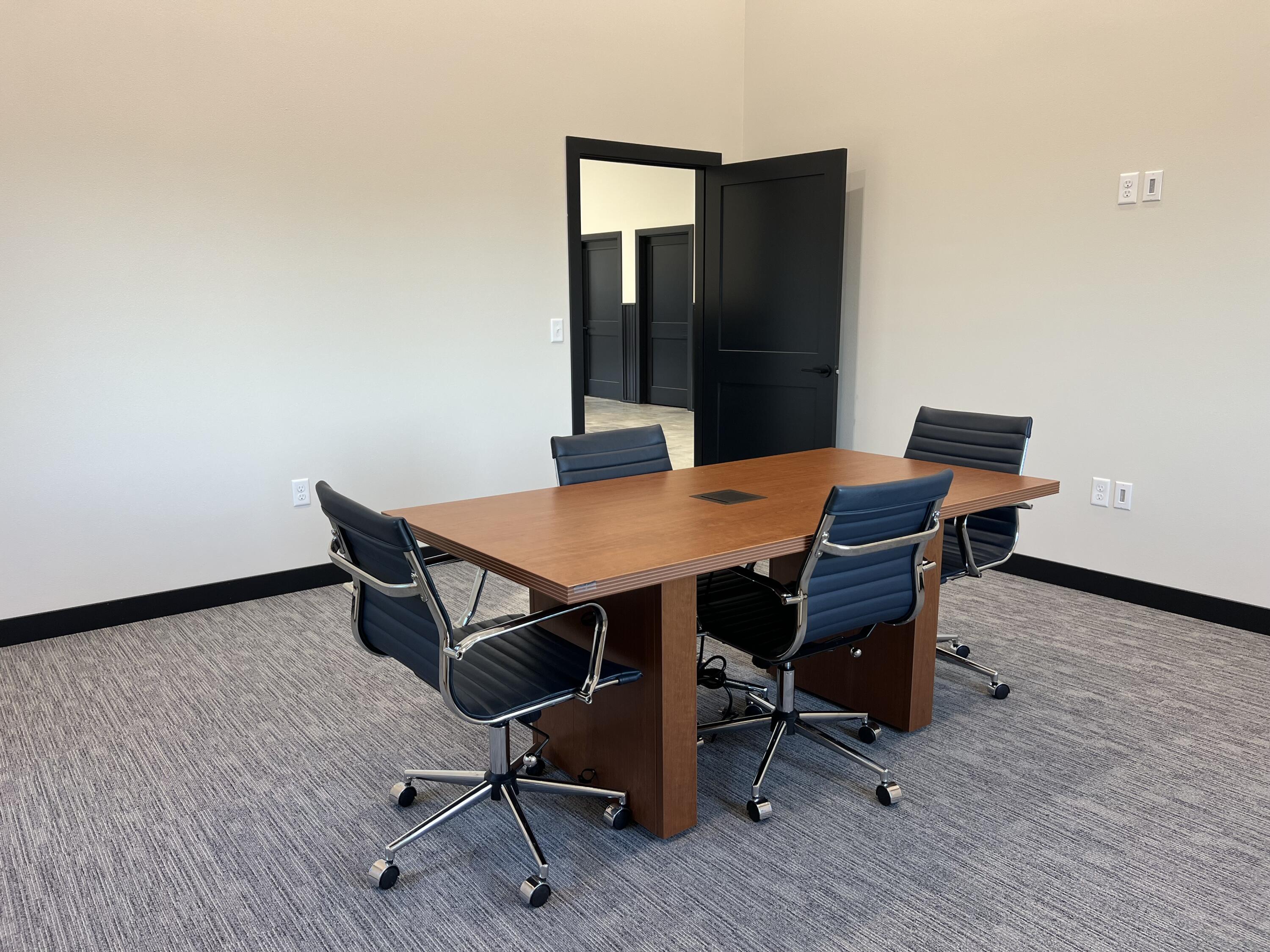 1541 Hartford St Property Photo 7