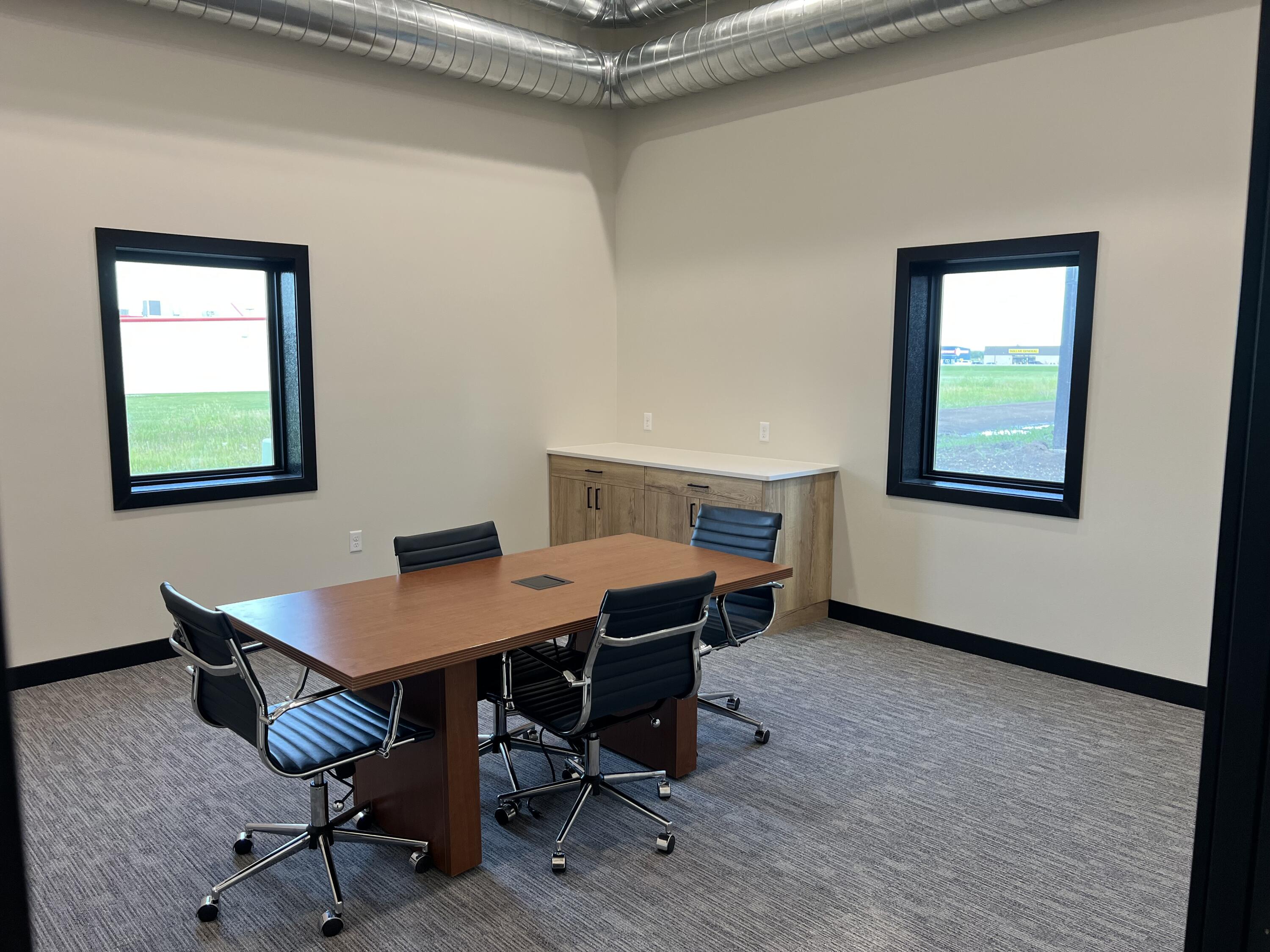 1541 Hartford St Property Photo 8