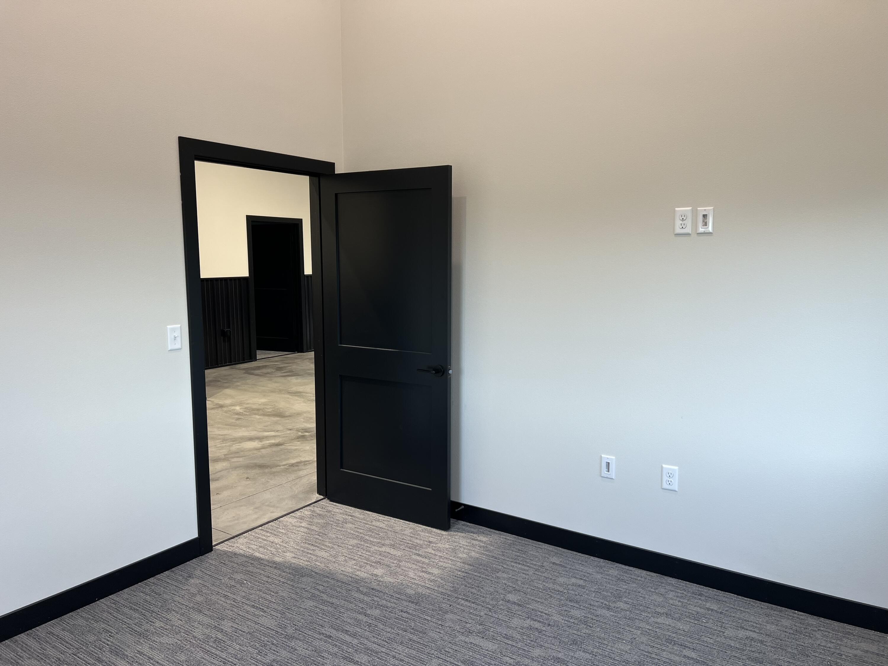 1541 Hartford St Property Photo 10