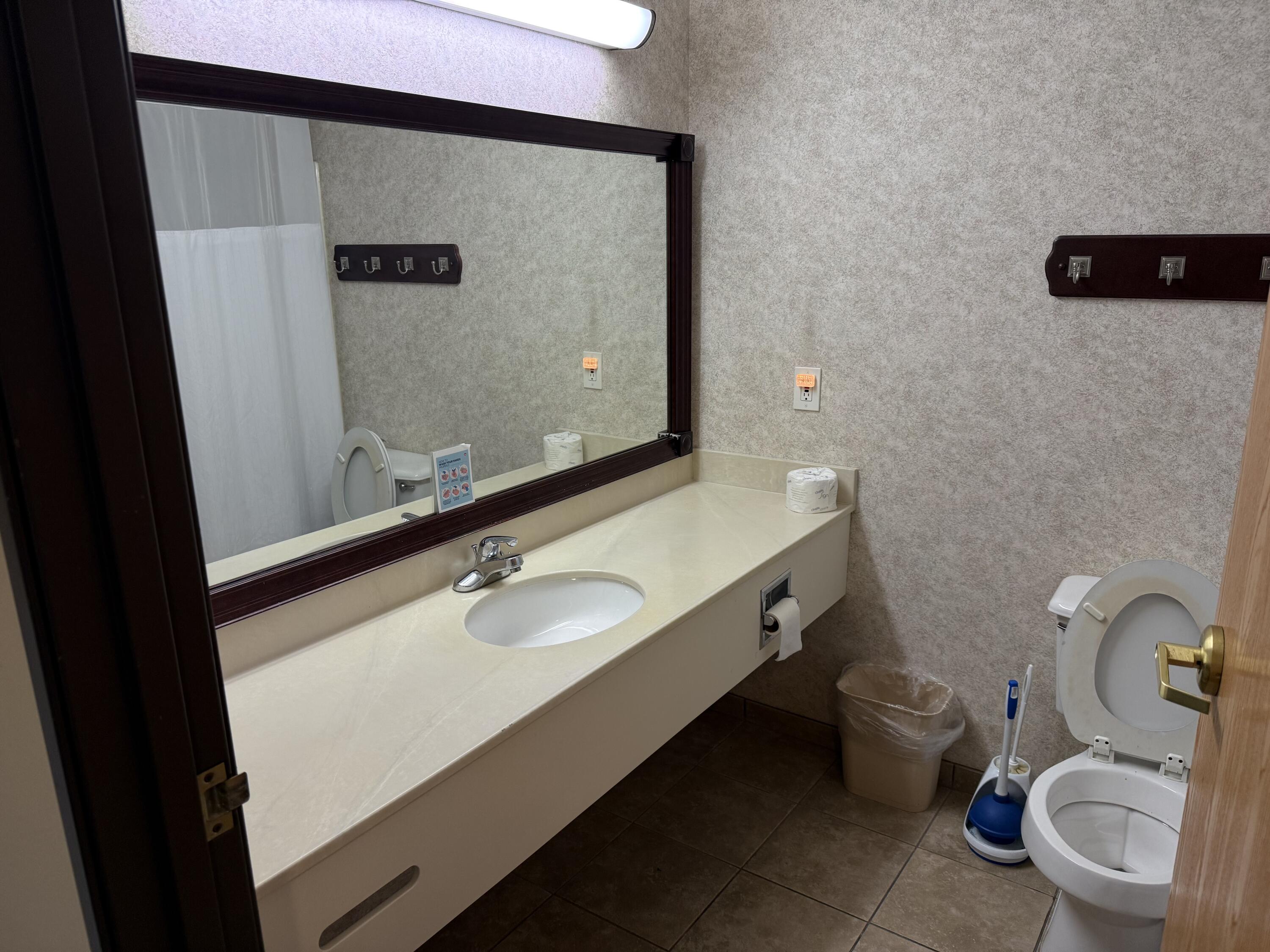 3027 Frontage Road Property Photo 15