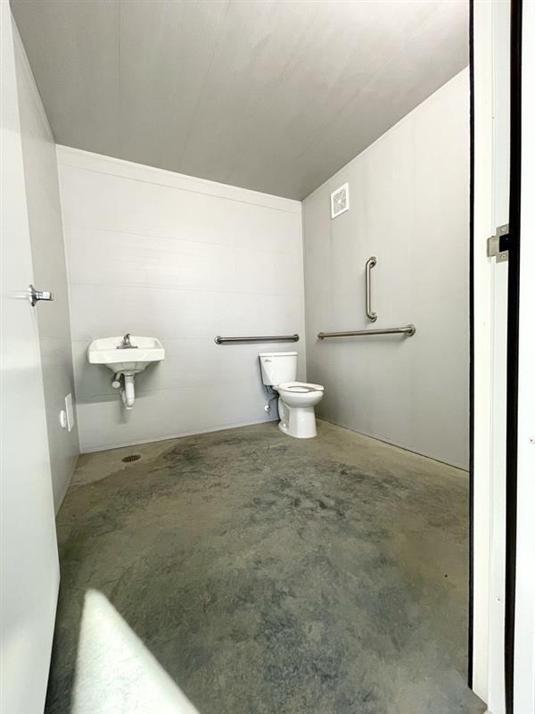 422 29th Court Nw Property Photo 3