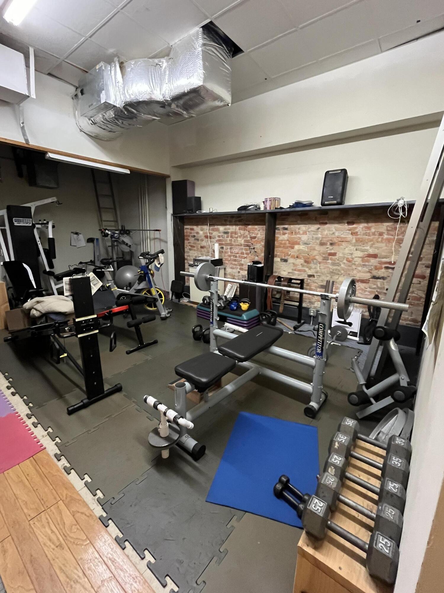 120 Broadway N Property Photo 10