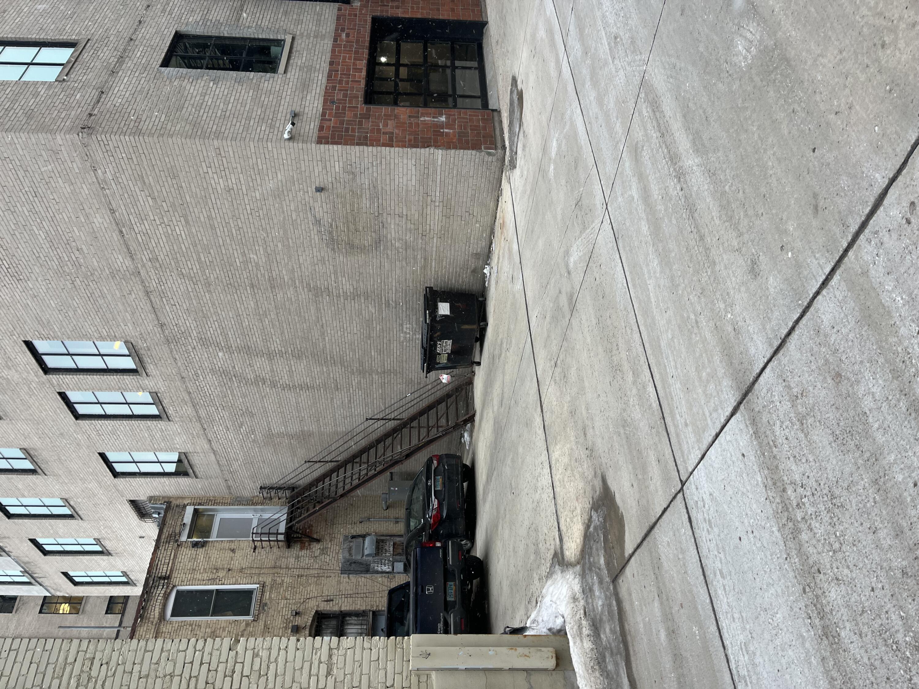 120 Broadway N Property Photo 14