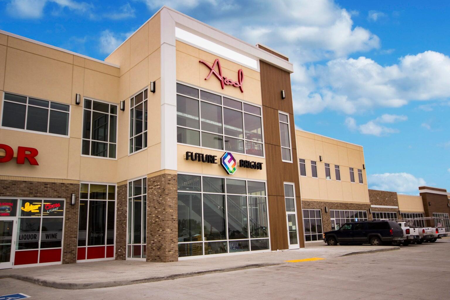 935 37th Avenue S Property Photo 1