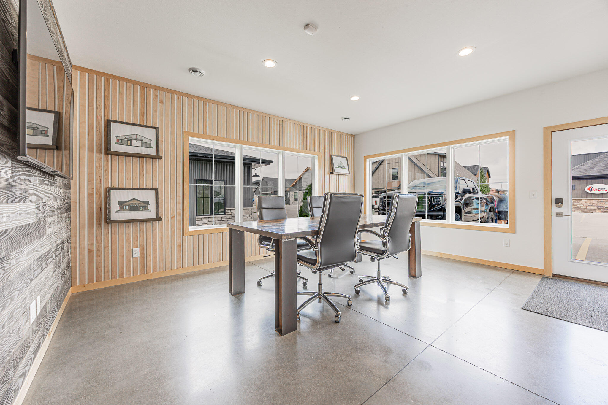 3251 Oak Ridge Loop E Property Photo 9