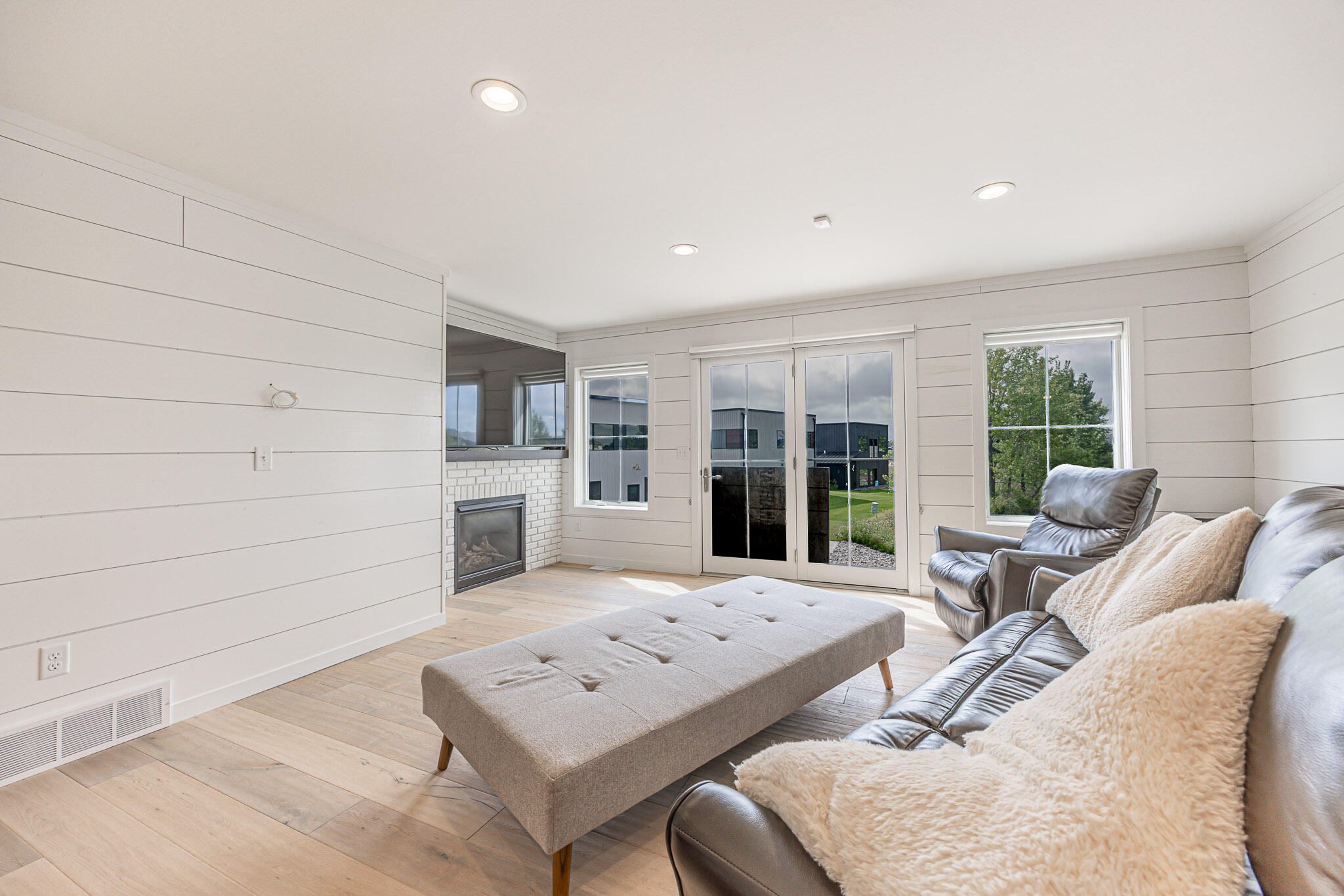 3251 Oak Ridge Loop E Property Photo 31