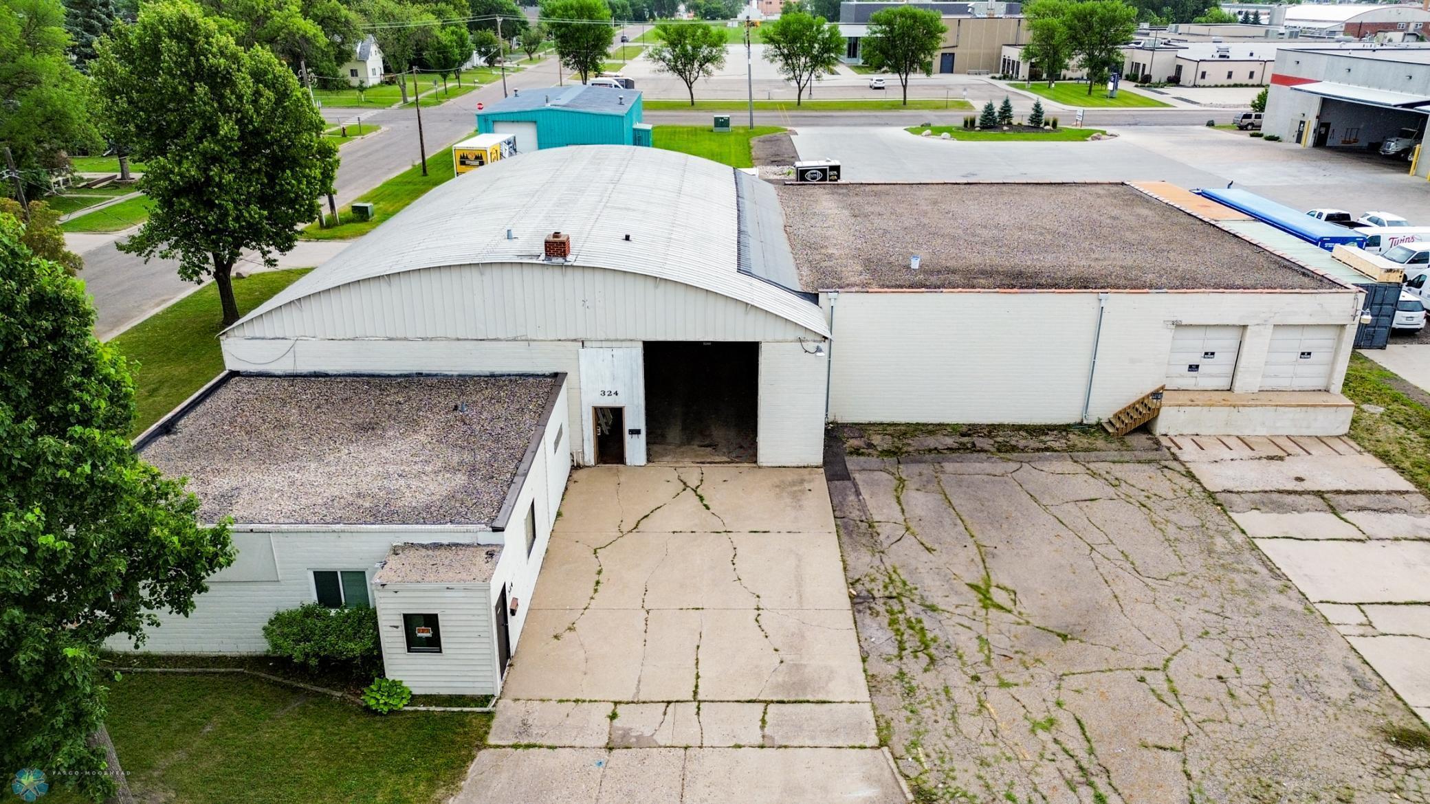 324 16th Street N Property Photo 1