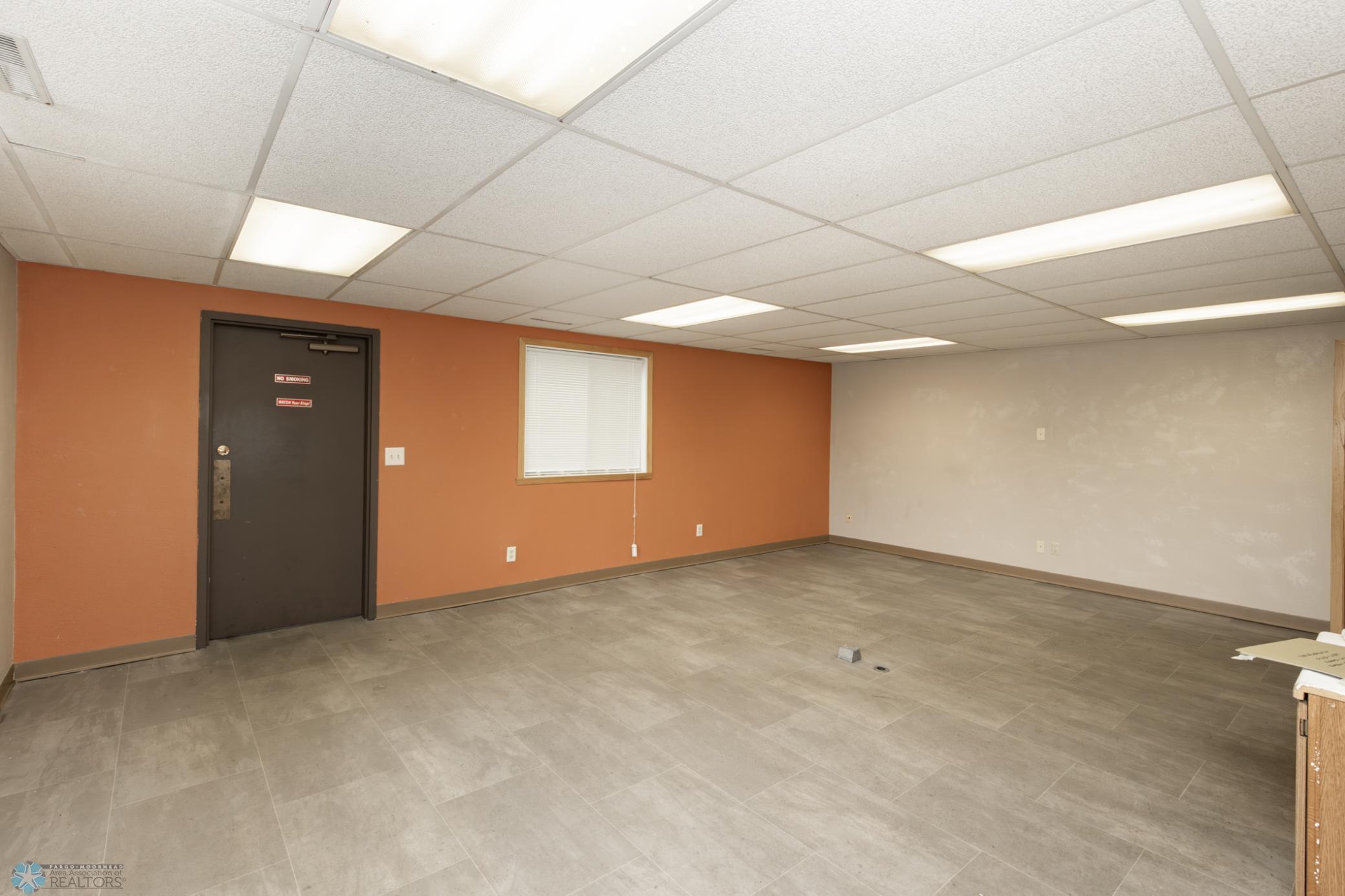 324 16th Street N Property Photo 3